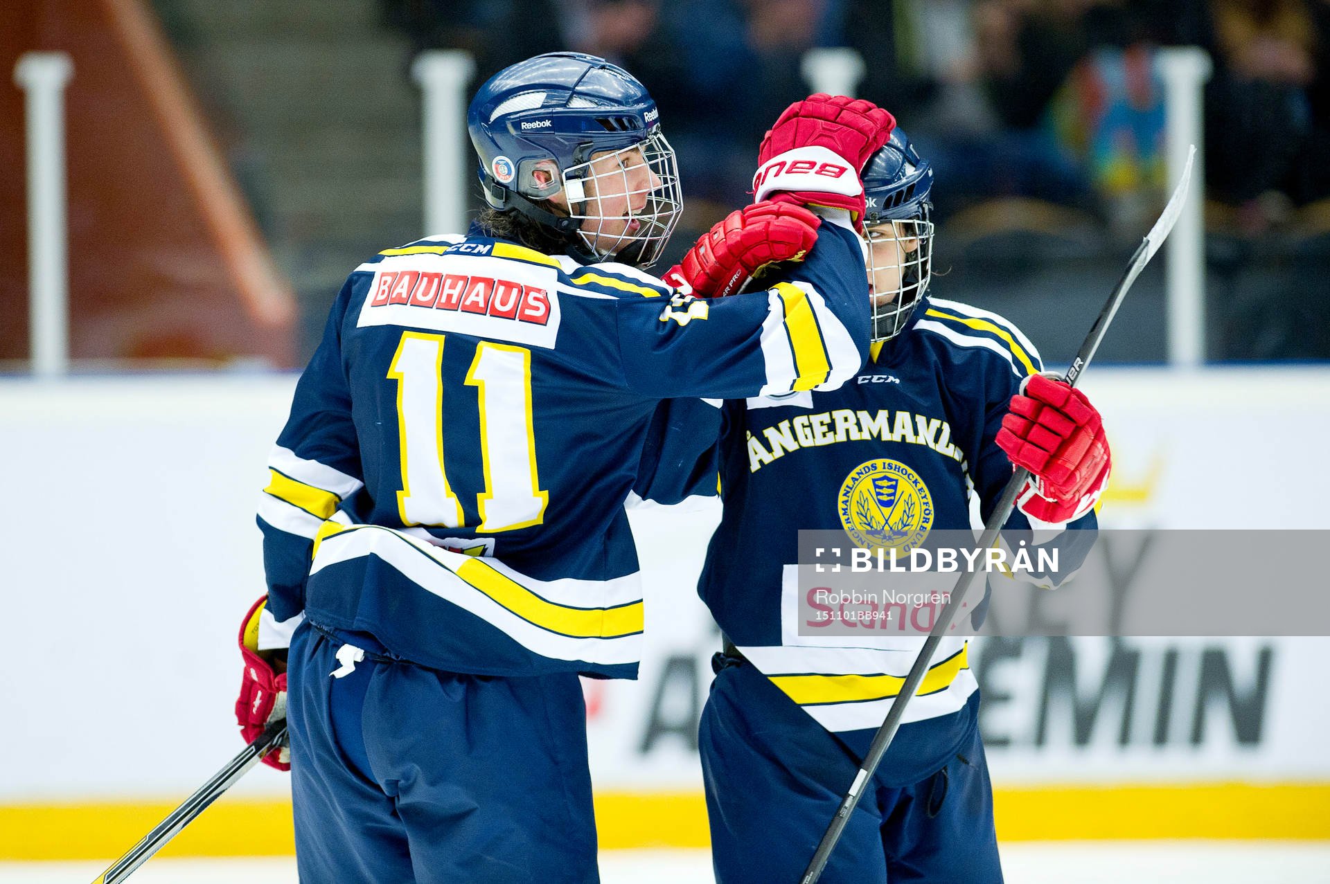 Ångermanlands Anton Gradin och Jesper Östman jublar
