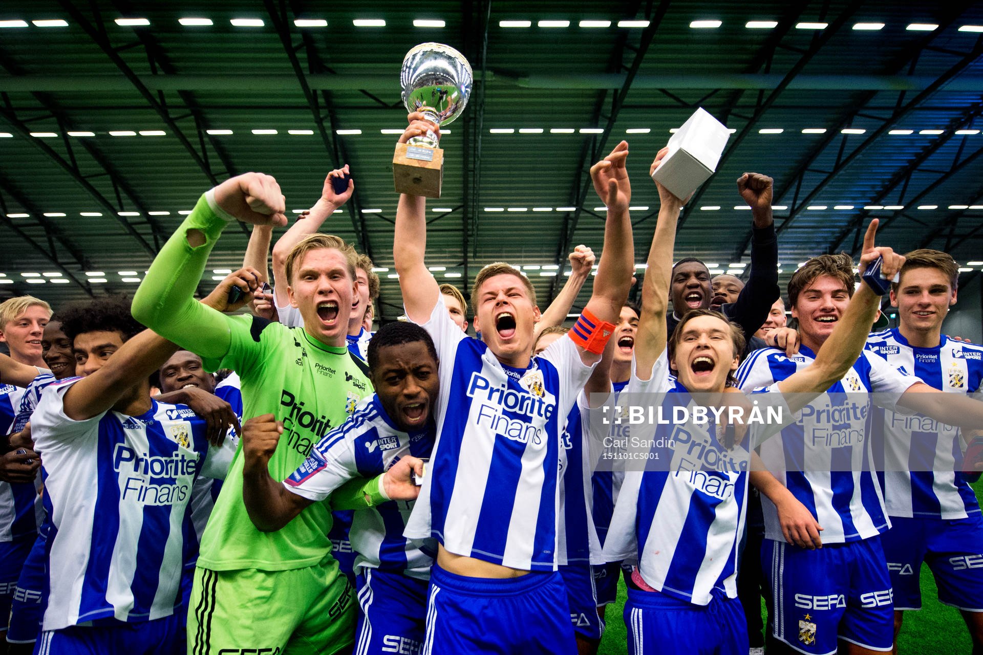 IFK Göteborg jublar med pokalen