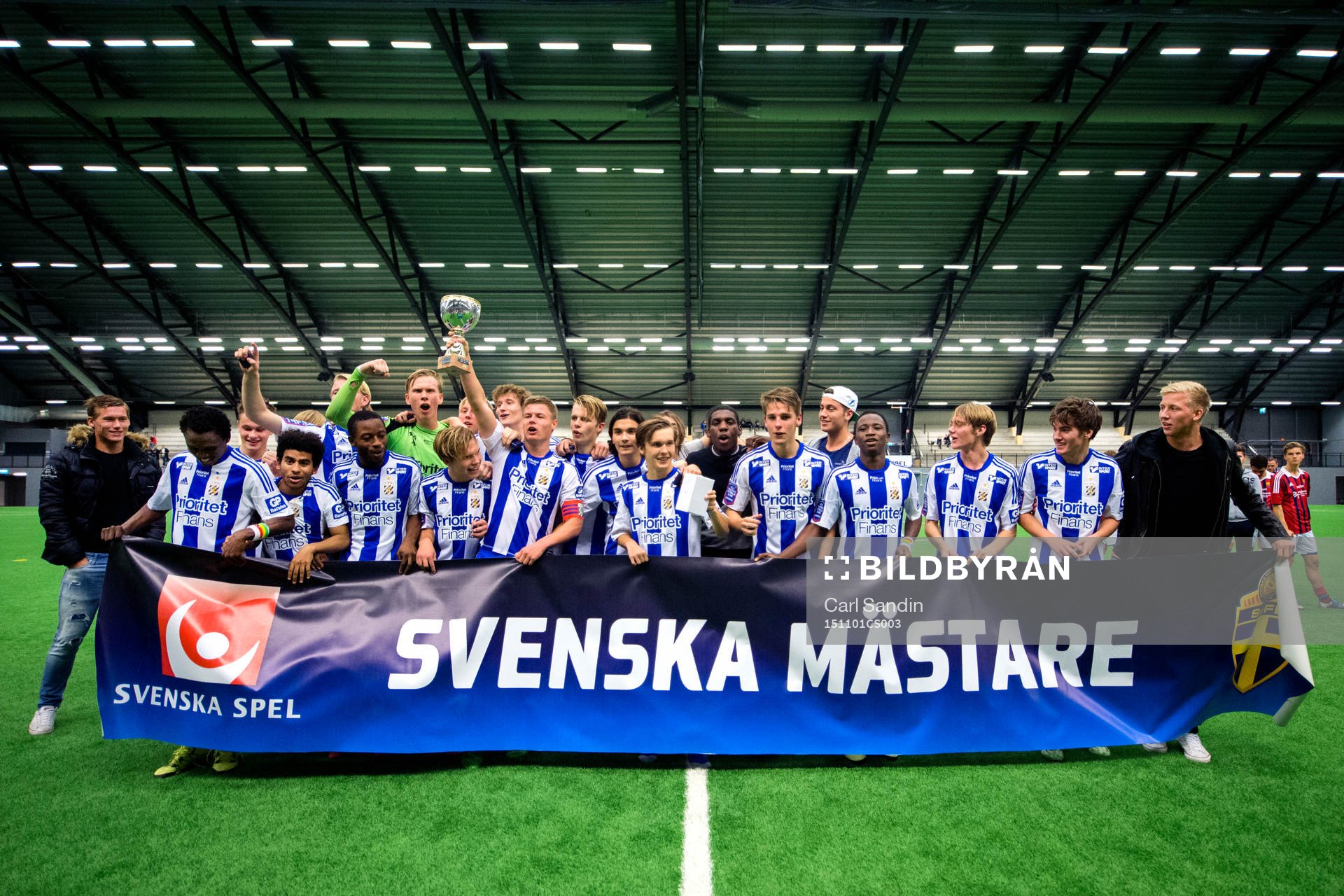 IFK Göteborg jublar med pokalen