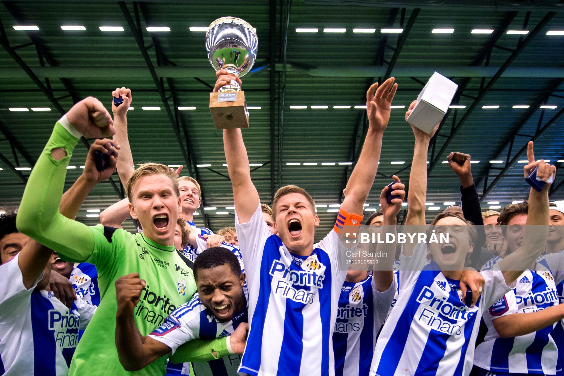 IFK Göteborg jublar med pokalen