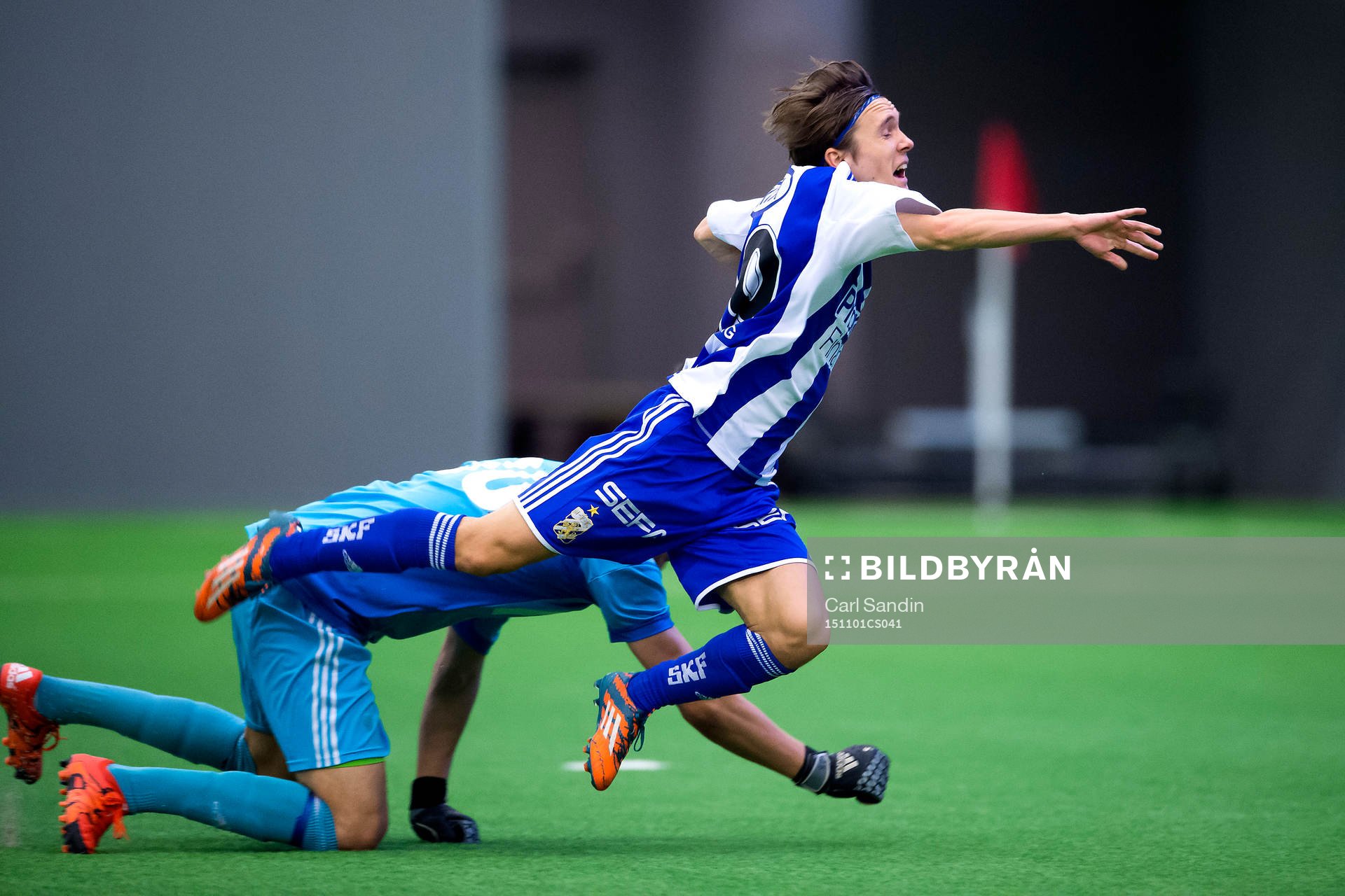 IFK Göteborgs Patrik Karlsson Lagemyr faller