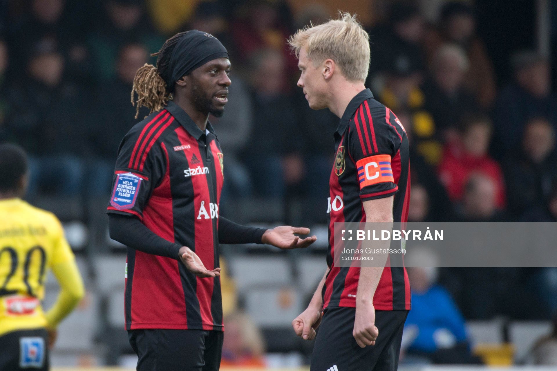 Brommapojkarnas Martin Mutumba och Gustav Sandberg