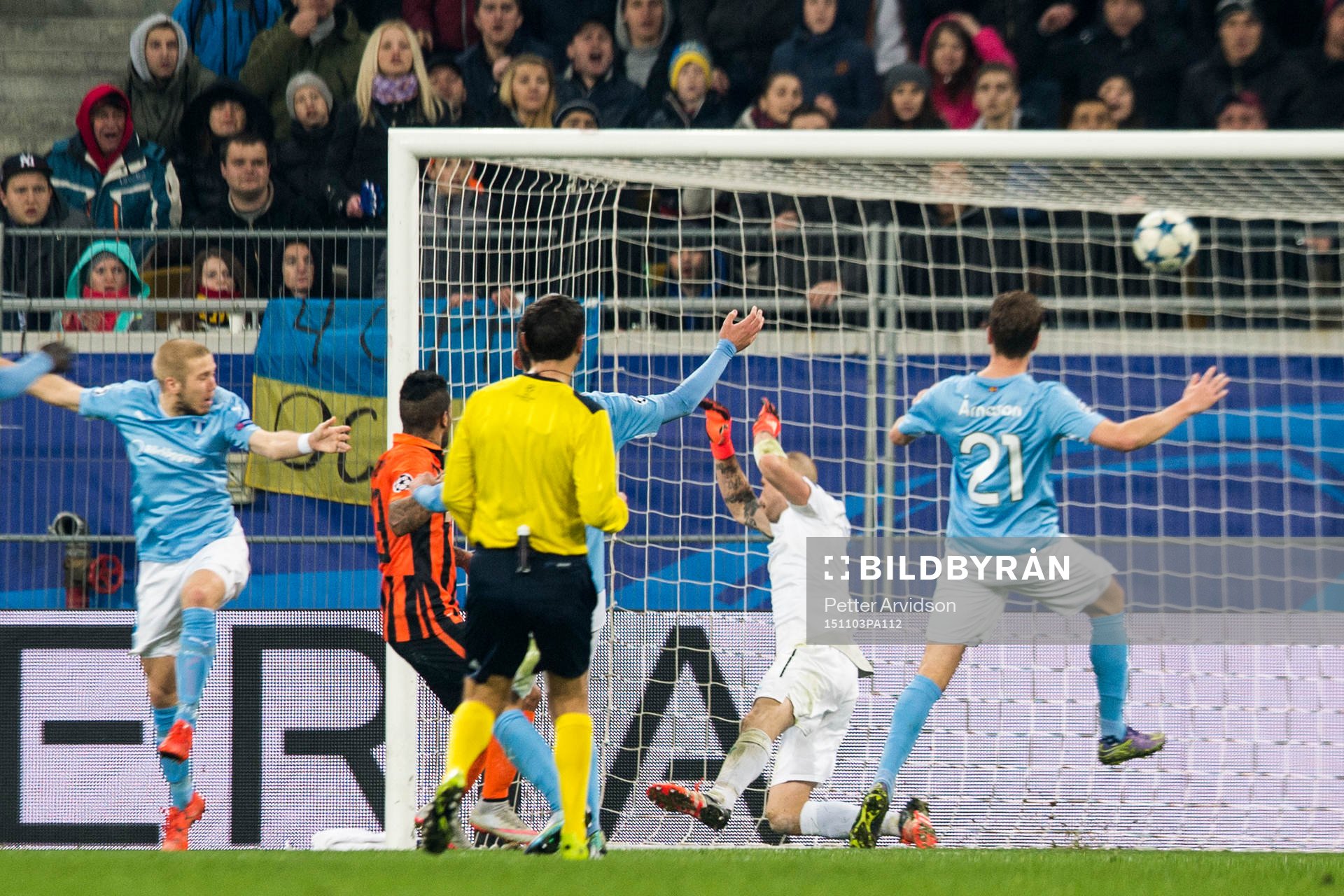 Shakhtar Donetsks Alex Teixeira gör 4-0 bakom Malmö FFs