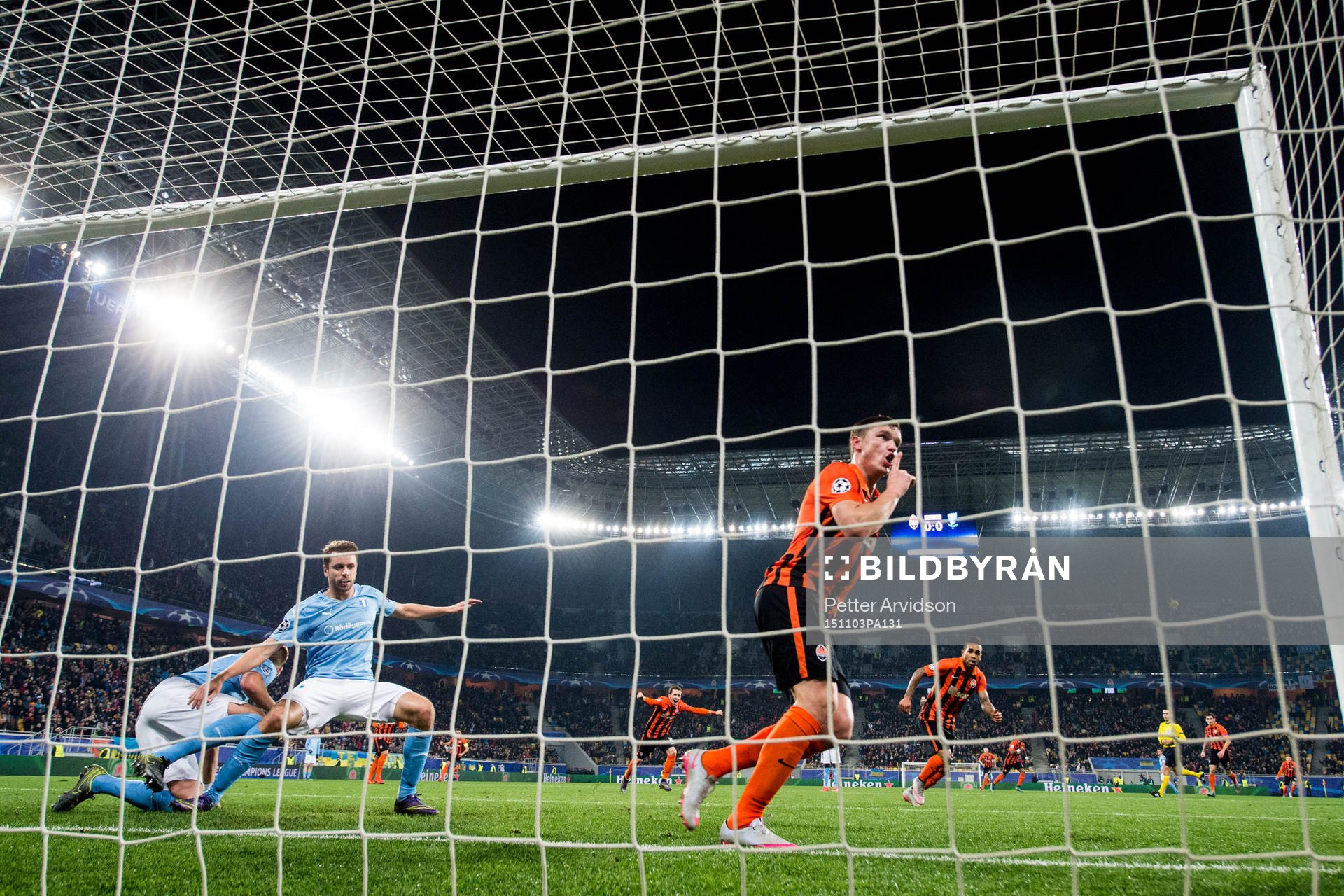 Shakhtar Donetsks Oleksandr Gladkyy jublar
