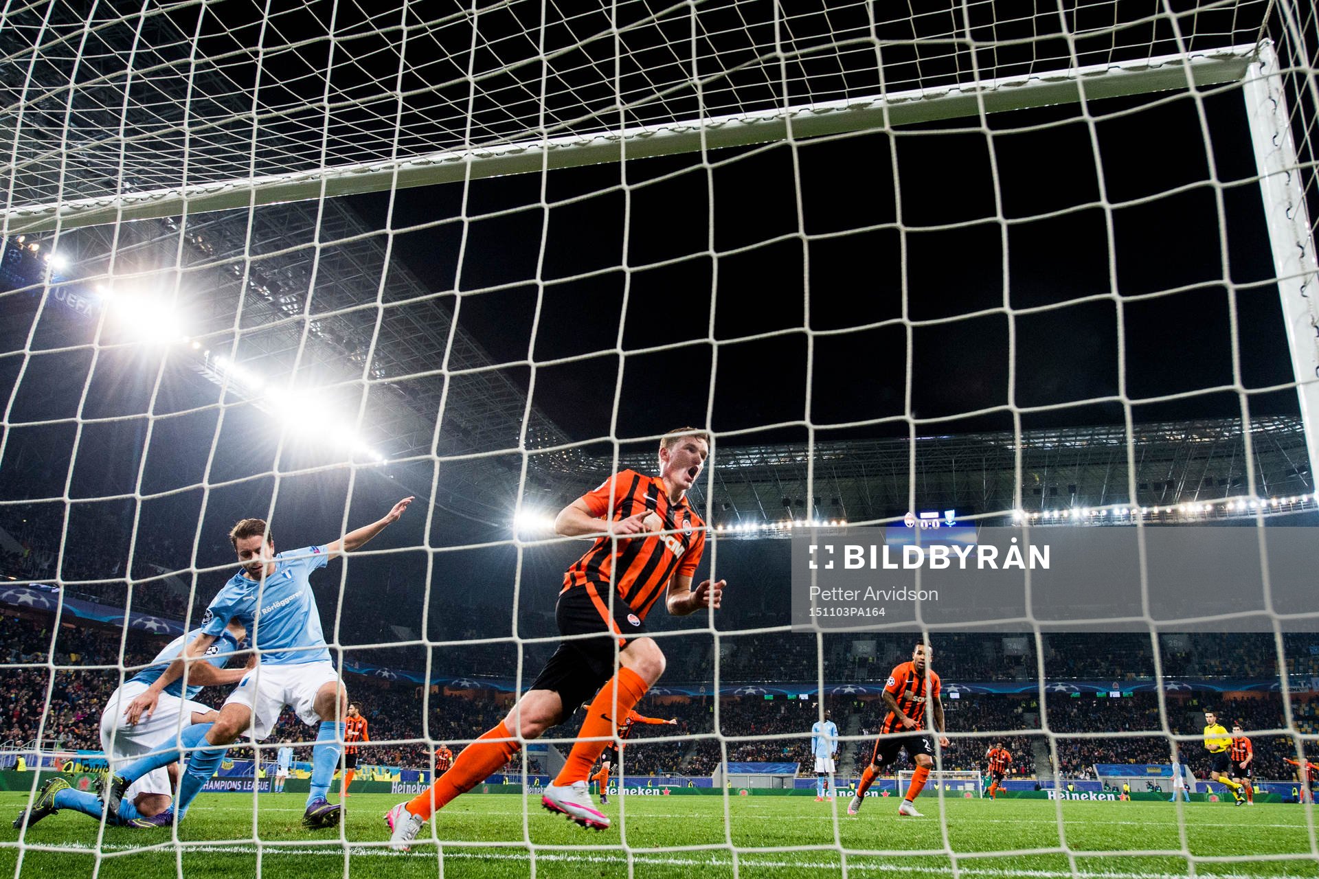 Shakhtar Donetsks Oleksandr Gladkyy jublar