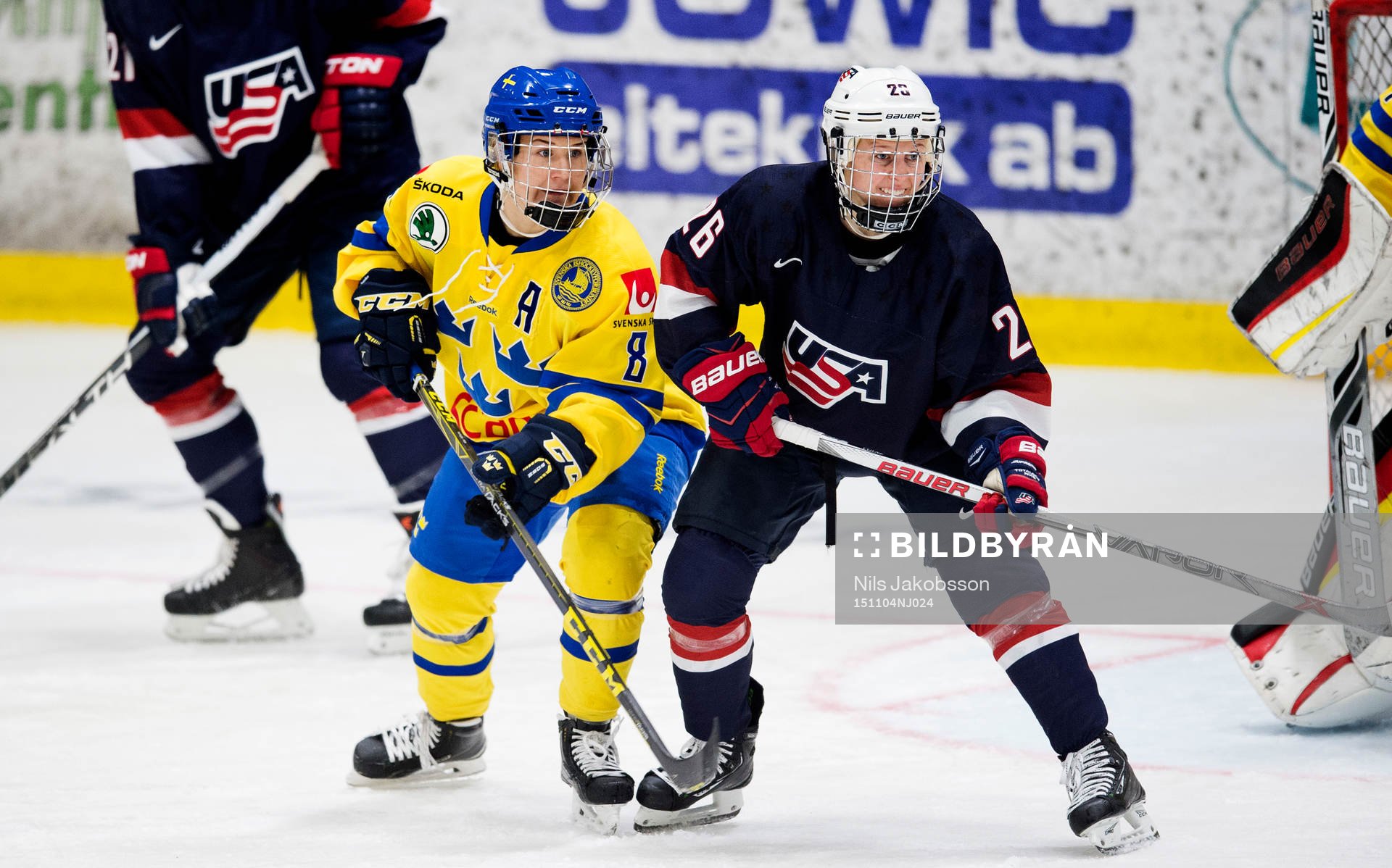 Sveriges Annie Svedin och USAs Kendall Coyne