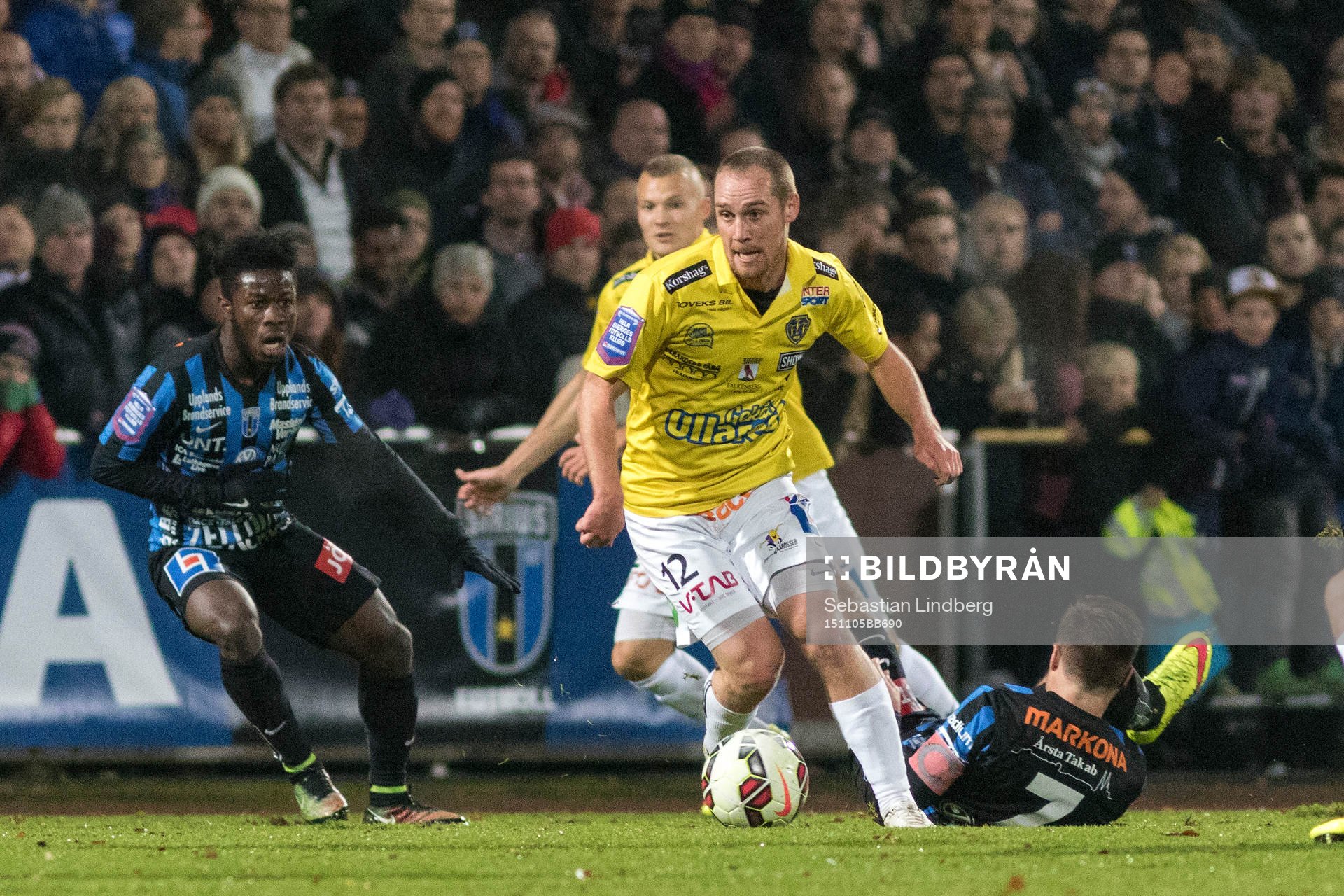 Sirius Kingsley Sarfo, Falkenbergs Christoffer Carlsson