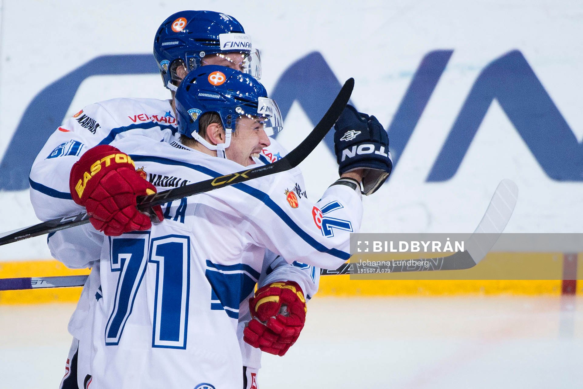 Finlands Kristian Kuusela jublar