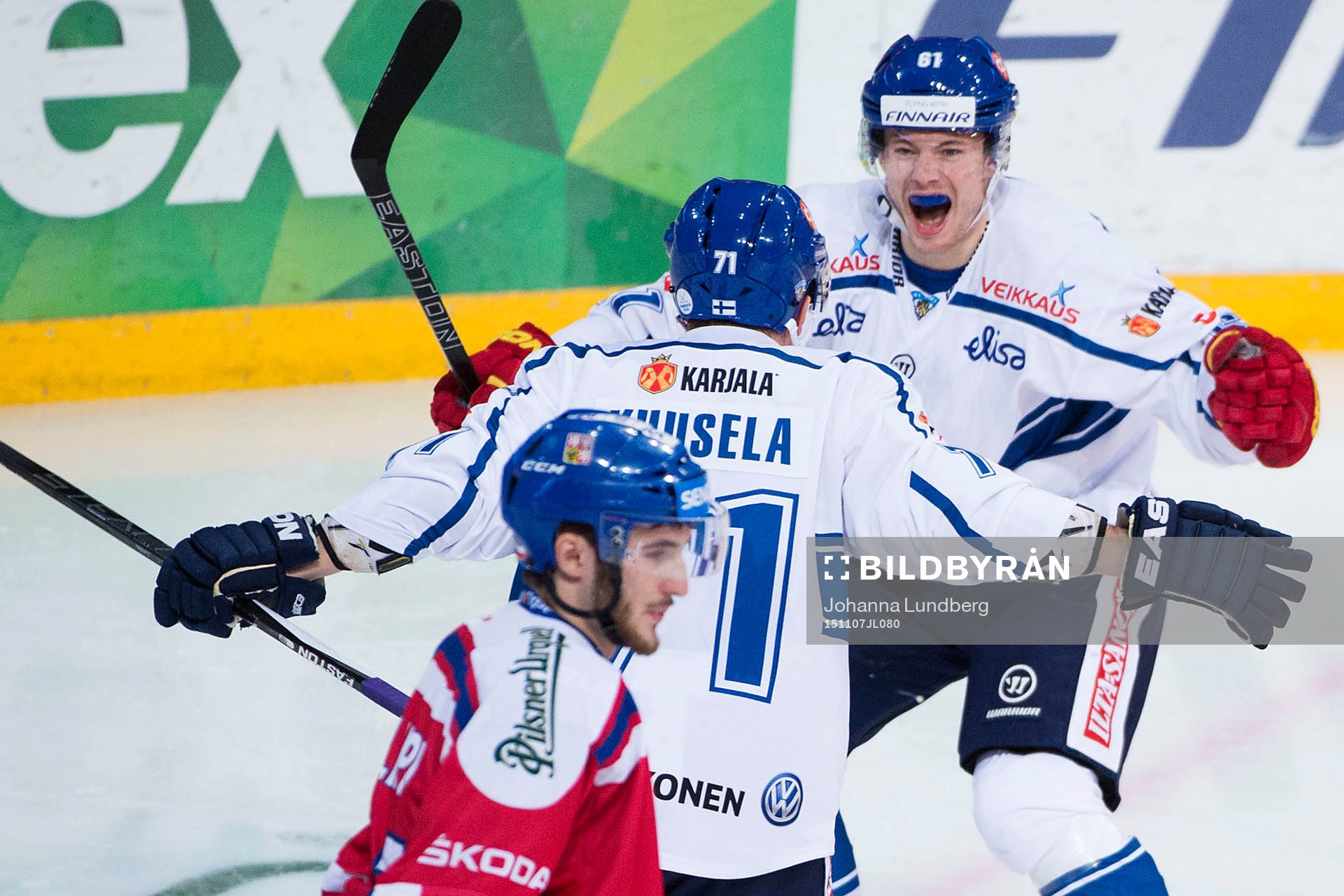 Finlands Kristian Kuusela (tv) och Tommi Huhtala (th) jublar