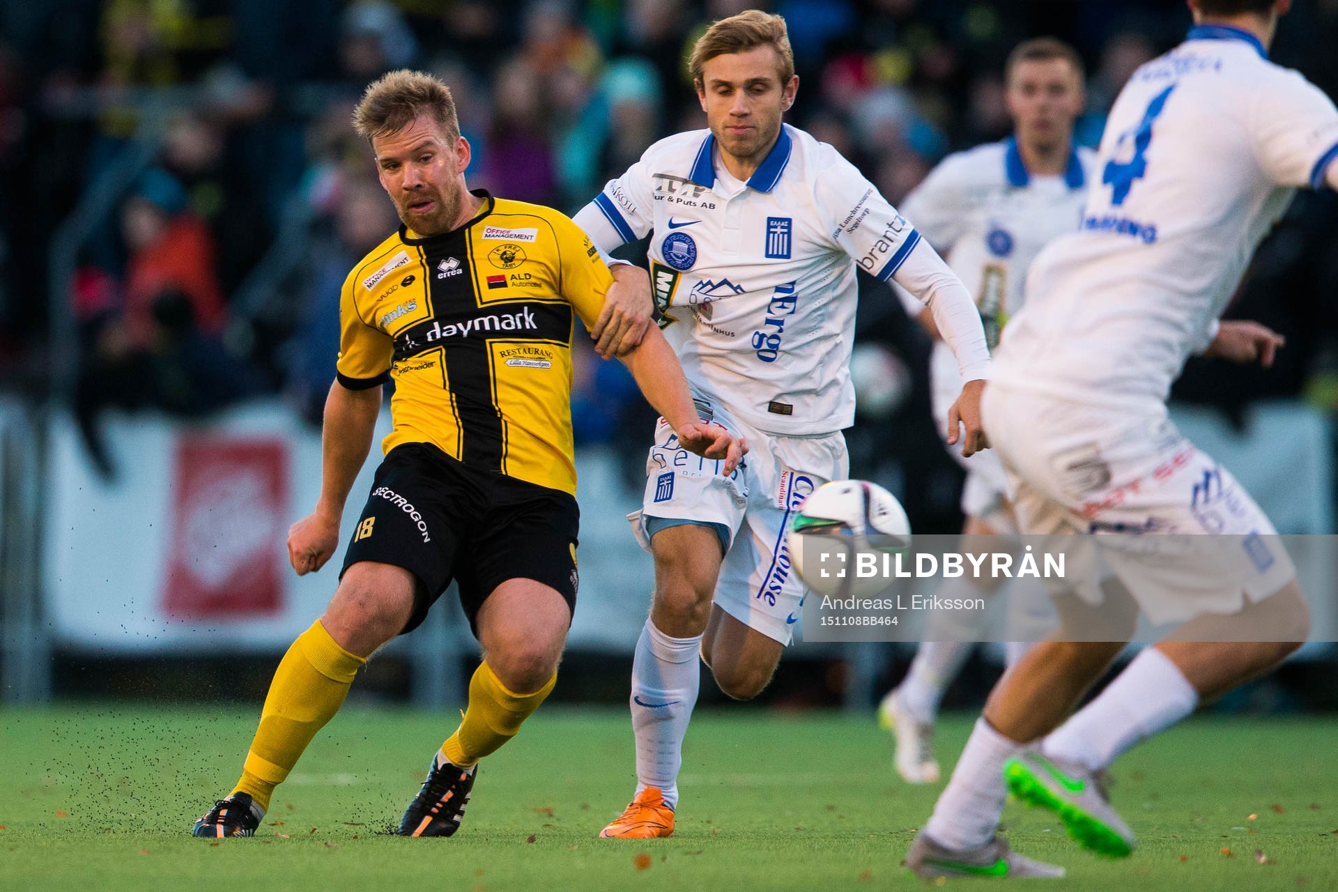 Frejs Joakim Runnemo med ett skott