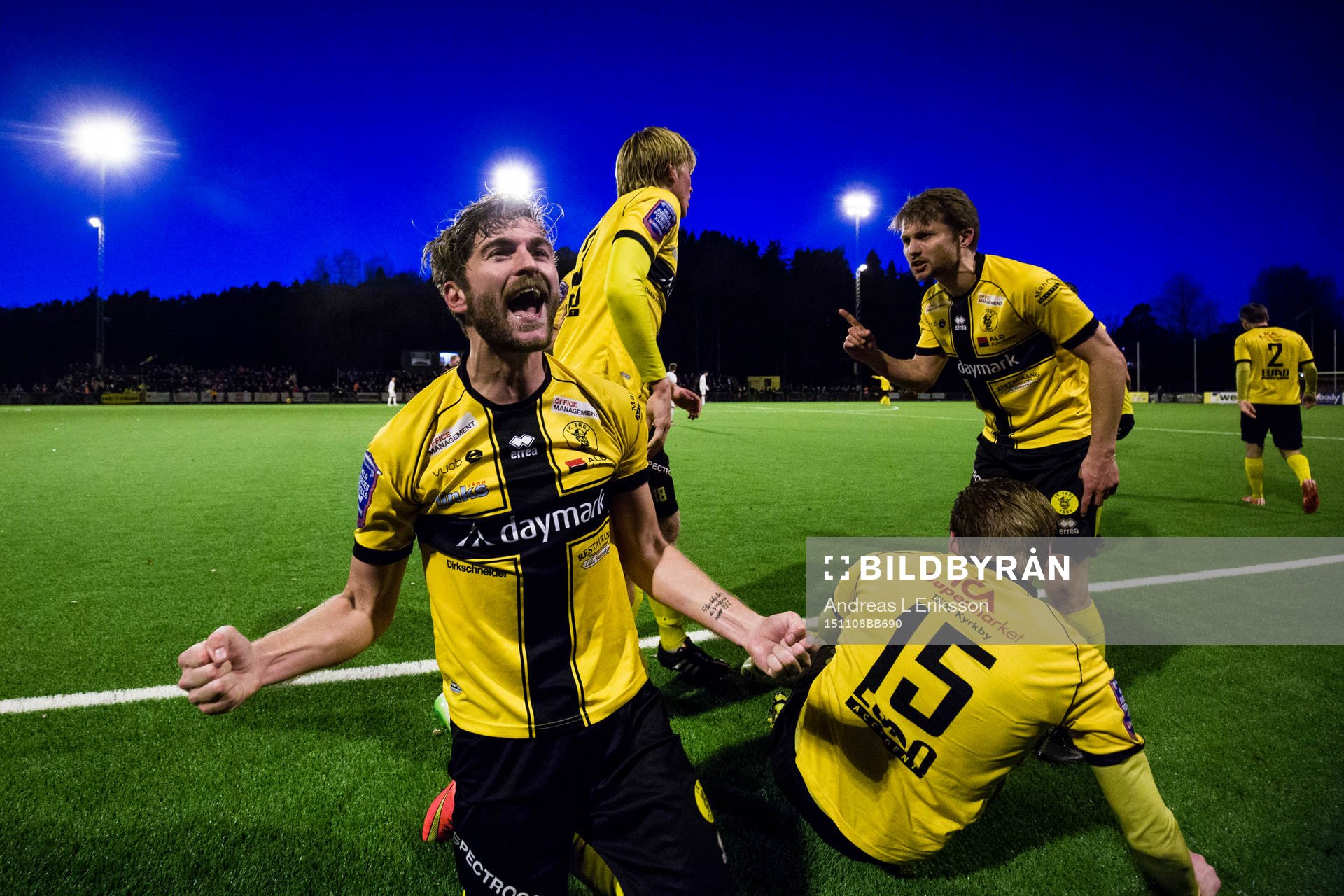Frejs Christophe Lallet jublar
