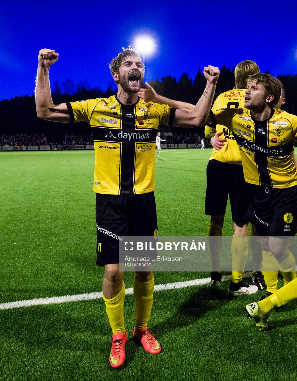 Frejs Christophe Lallet jublar