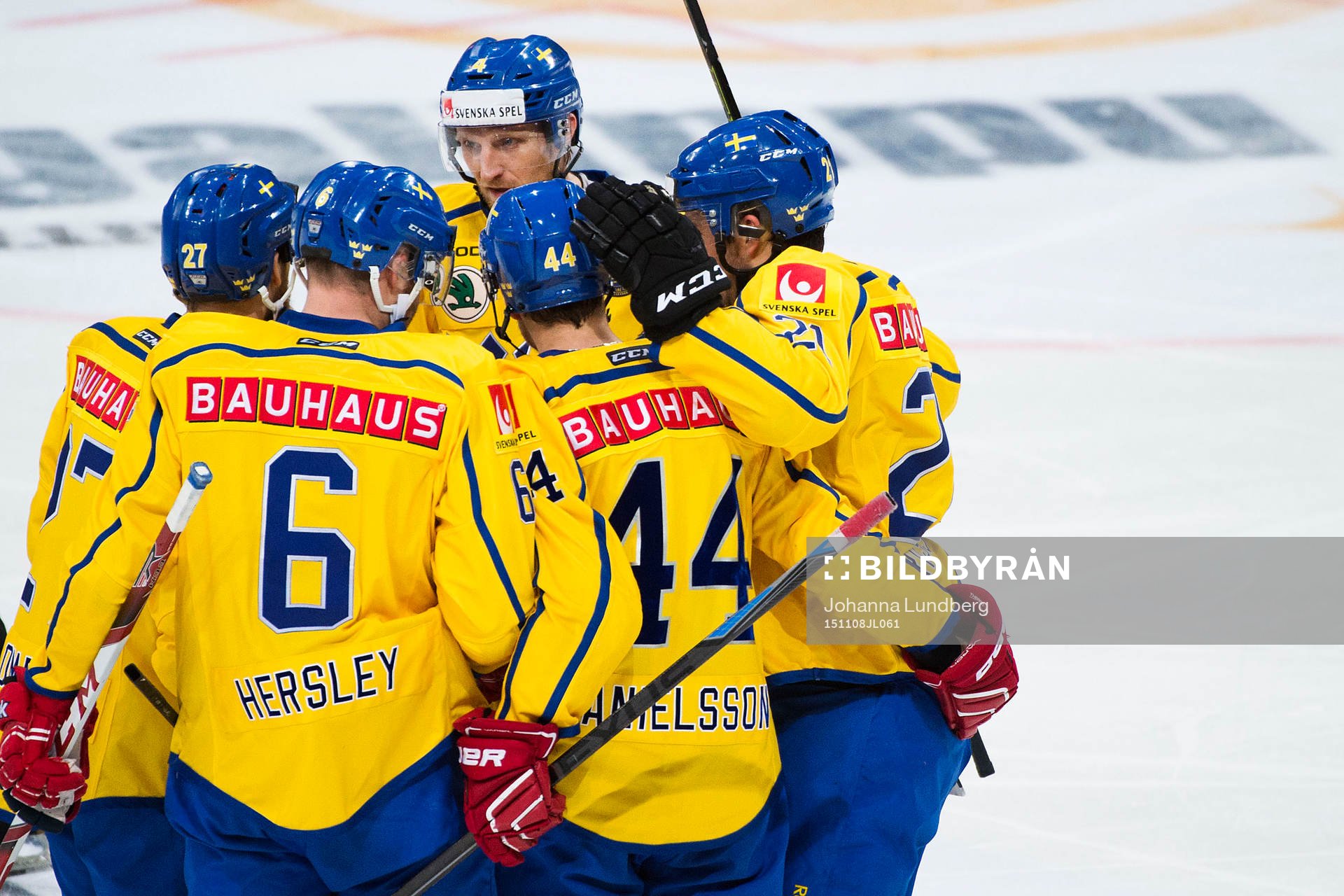Sveriges spelare jublar