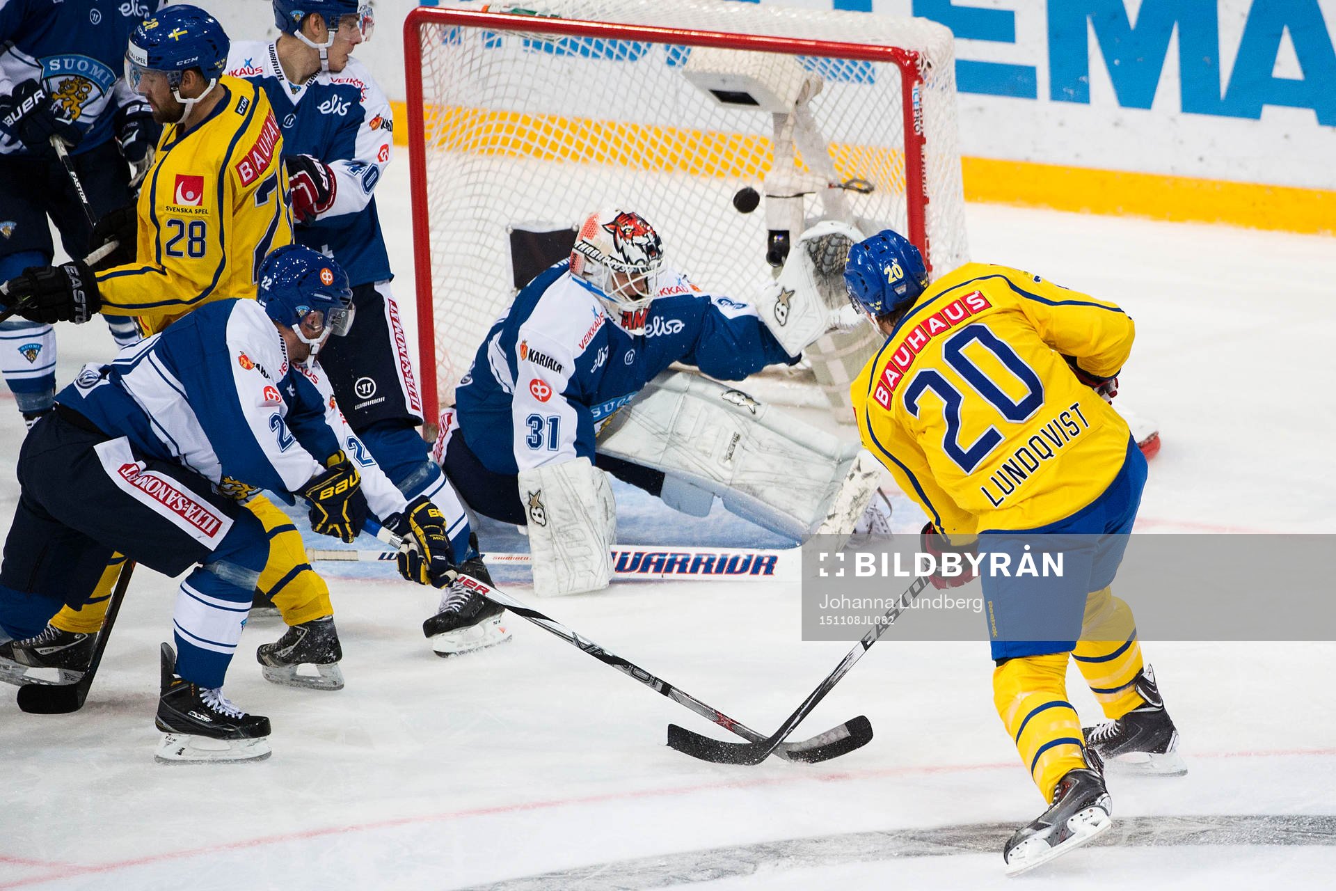 Sveriges Joel Lundqvist gör 0-1