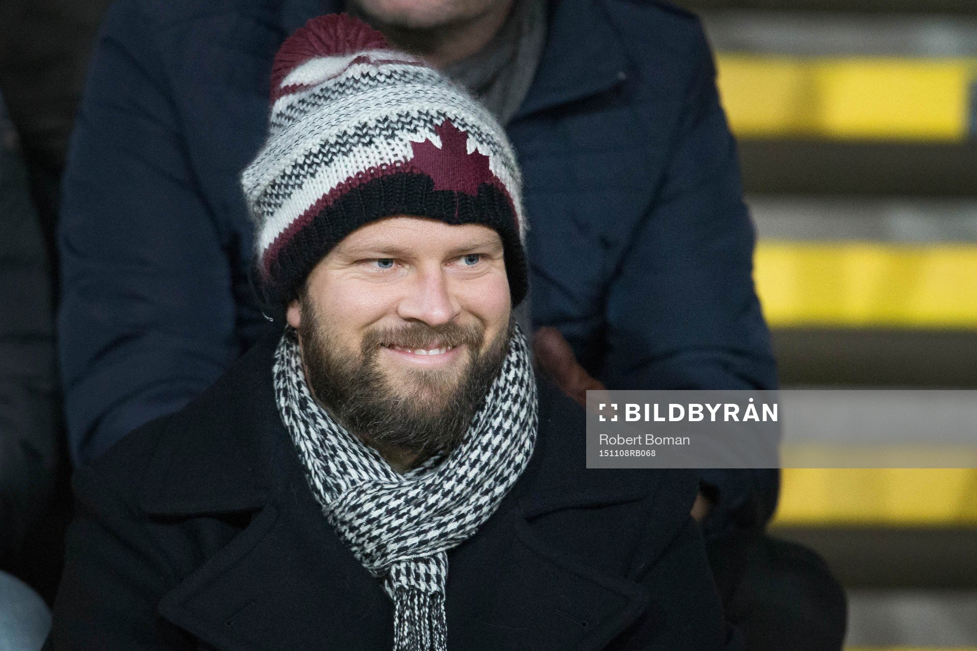 Falkenbergs David Svensson sitter på läktaren