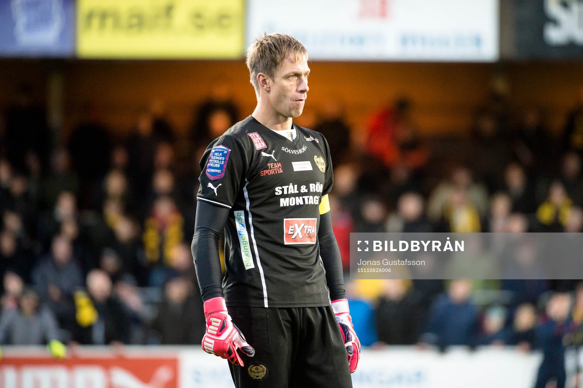 Mjällbys målvakt Mattias Asper deppar
