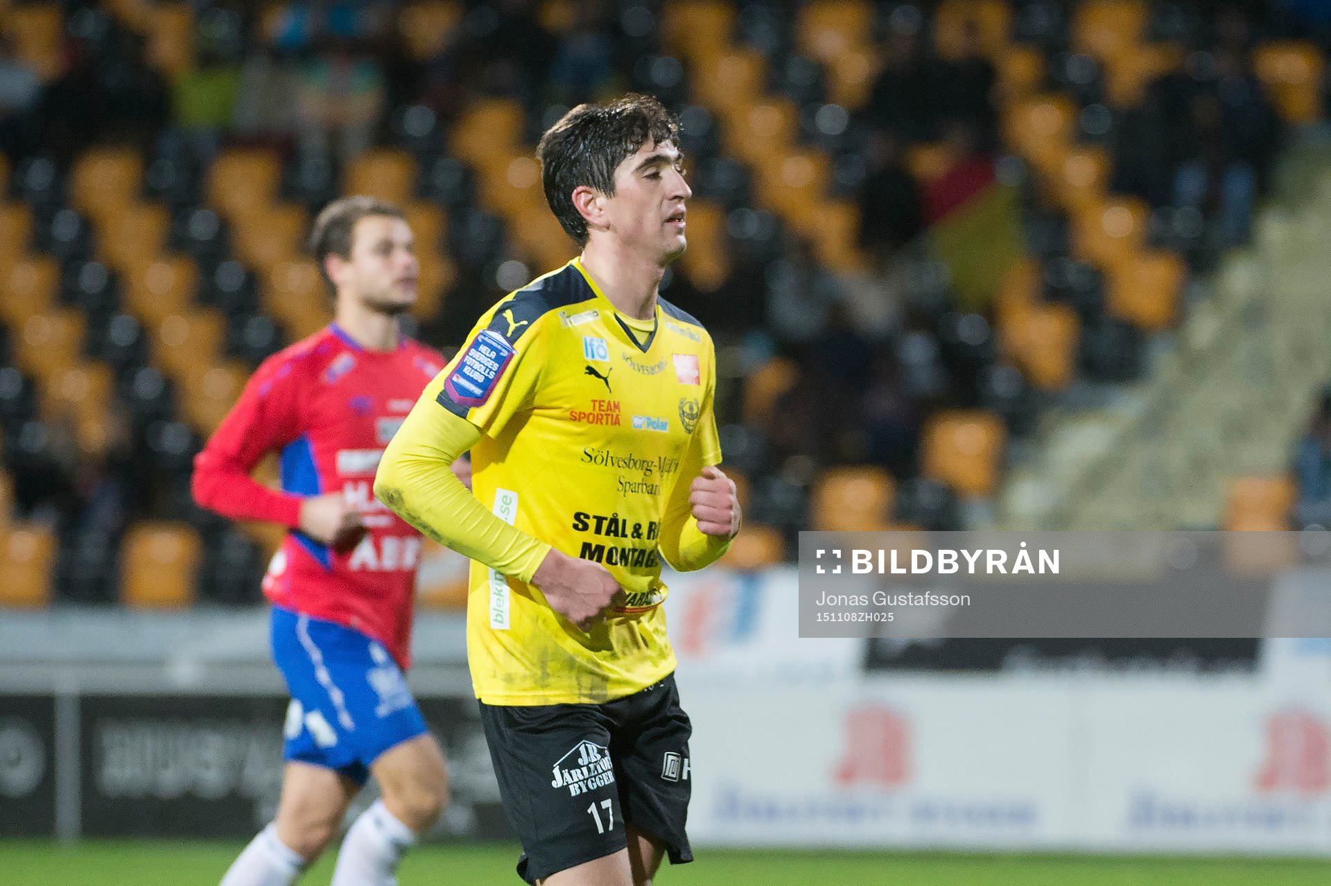 Mjällbys Lukas Grill får rött kort