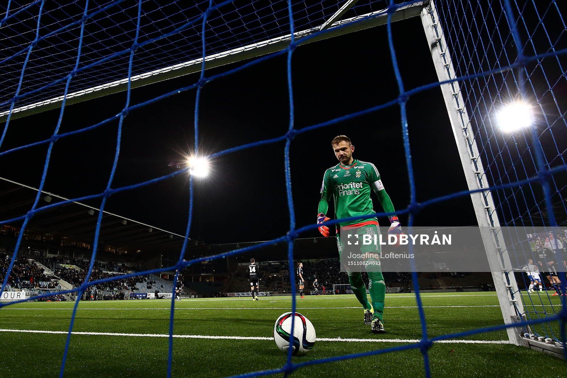 IFK Göteborgs målvakt John Alvbåge deppar