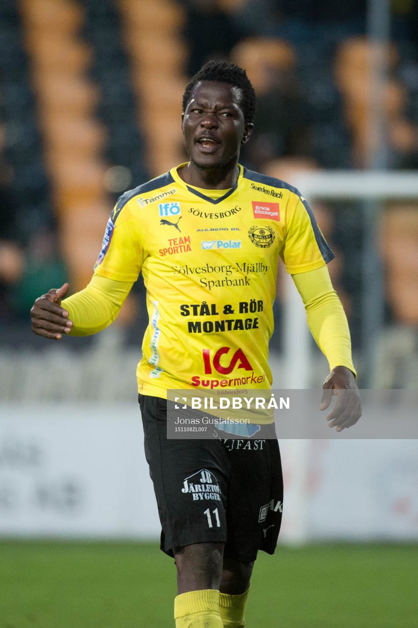 Mjällbys Ibrahim Teteh Bangura deppar