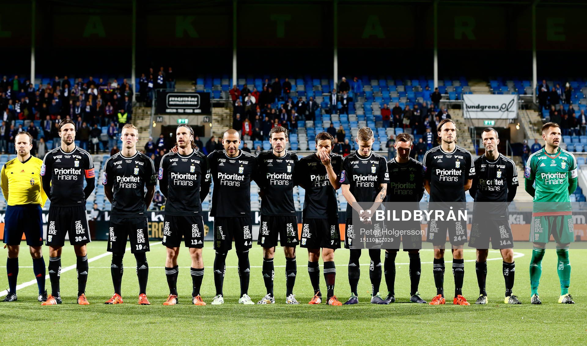 IFK Göteborgs spelare före  fotbollsmatchen i Svenska