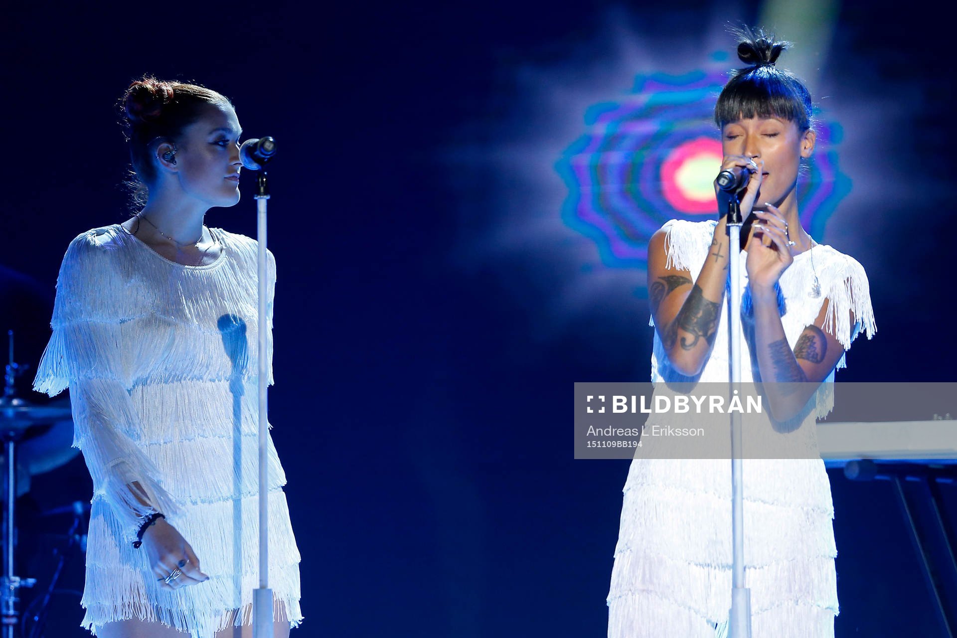 Icona Pop uppträder
