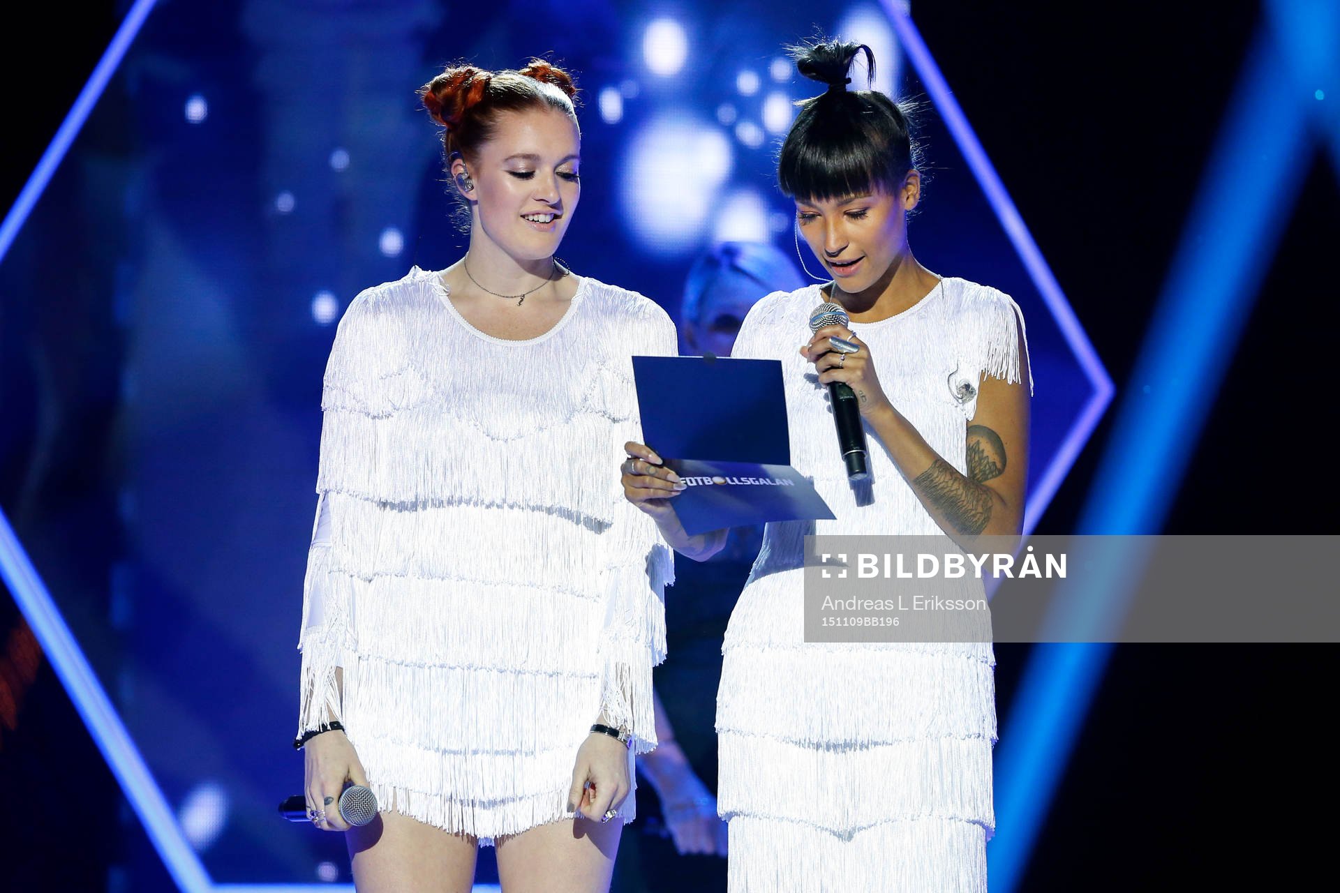 Icona Pop delar ut pris till Årets back
