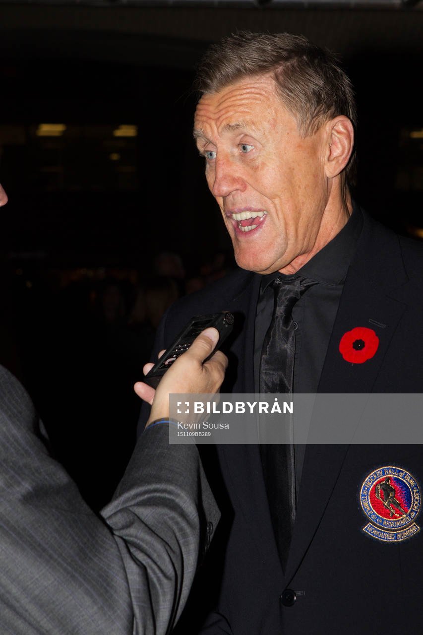 Borje Salming does an interview