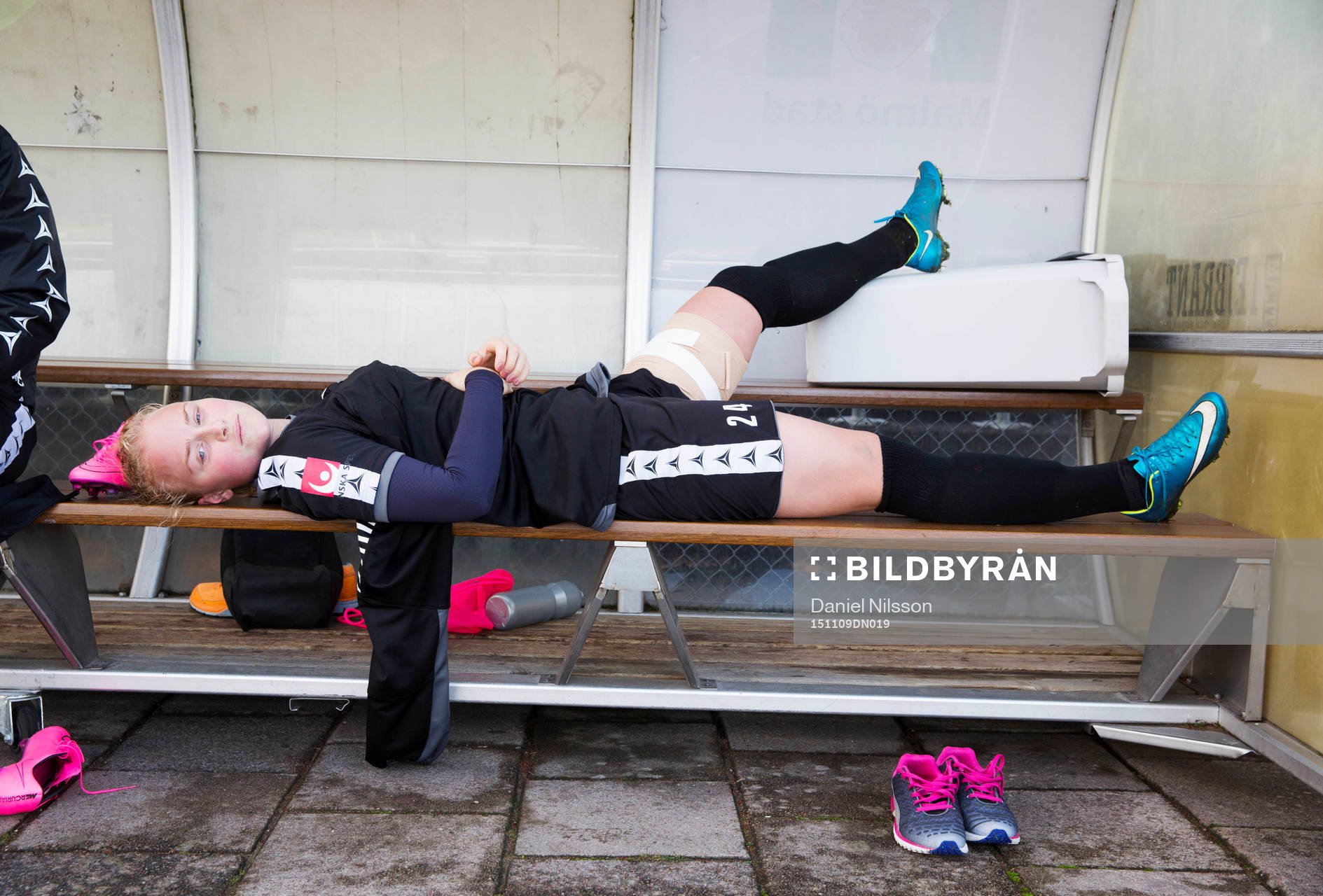 FC Rosengårds Ebba Wieder bars av planen