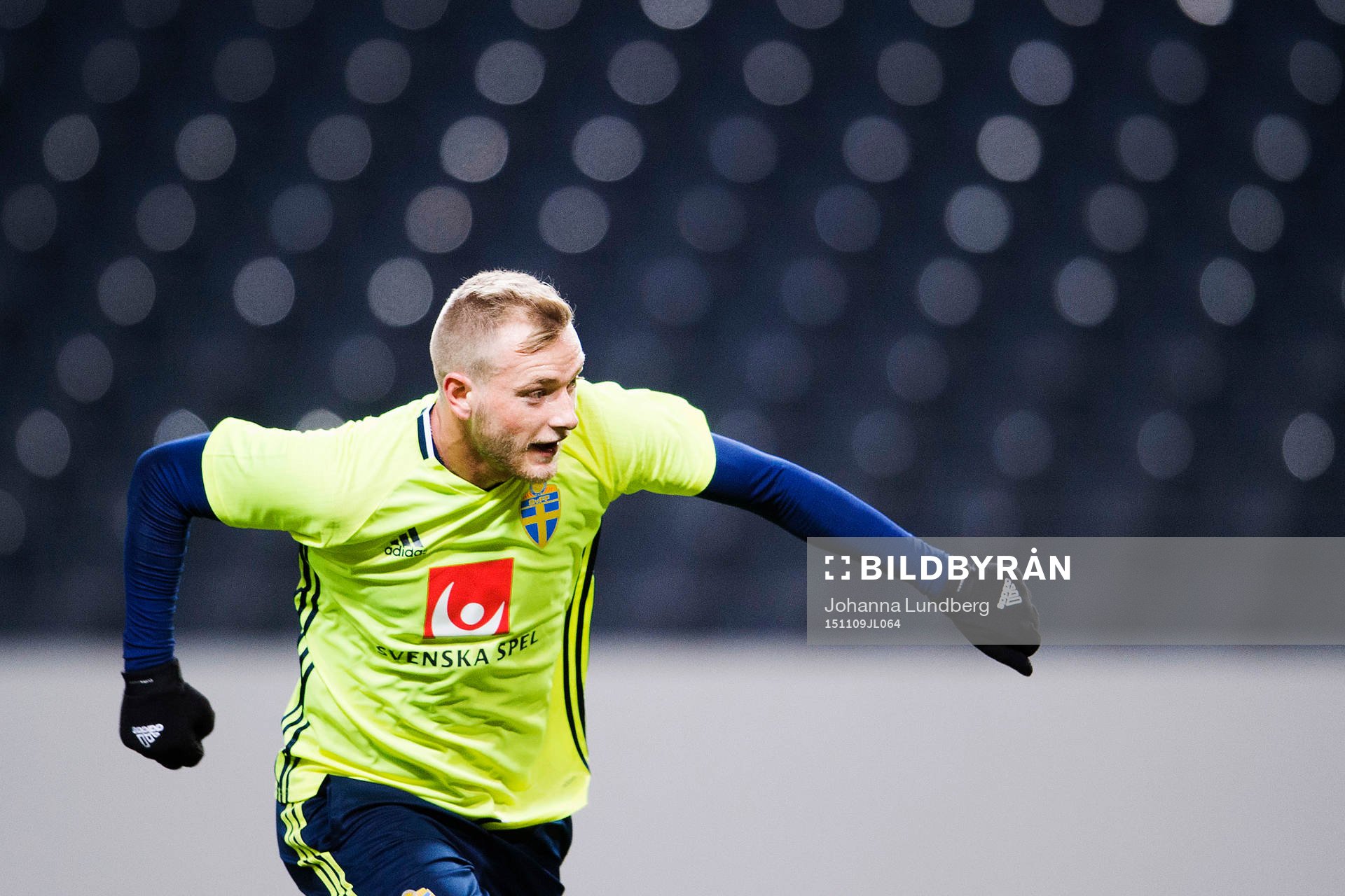 Sveriges John Guidetti under en träning med Sveriges fotbollslandslag den 9 november 2015 i Stockholm