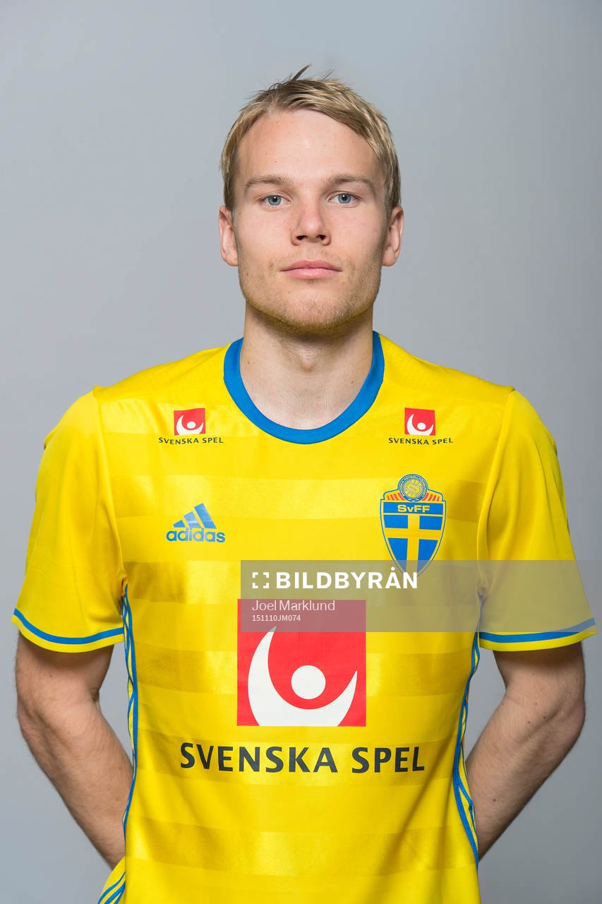 Oscar Lewicki, spelare i Sveriges fotbollslandslag