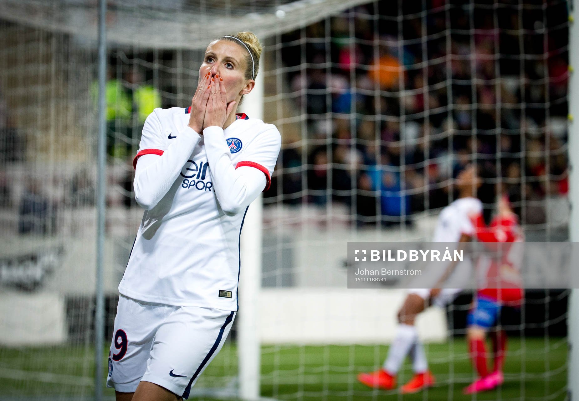 Paris SG Anja Mittag deppar