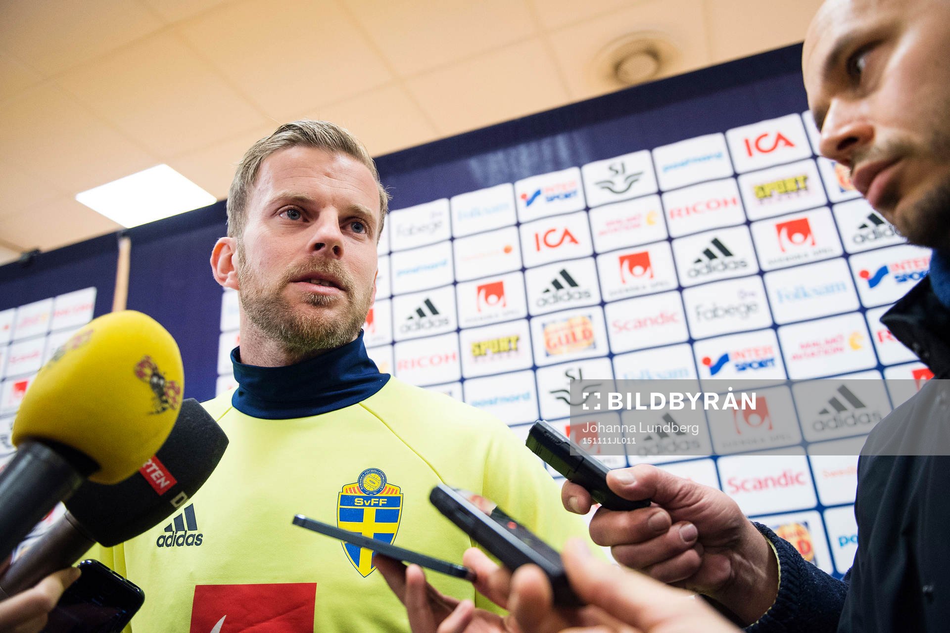 Mikael Antonsson i mixed zone
