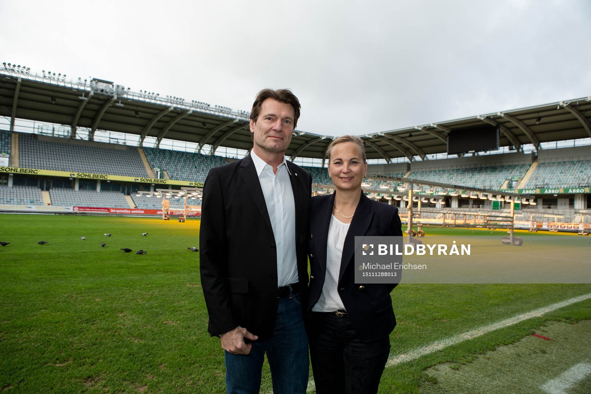 IFK Göteborgs klubbdirektör Martin Kurzwelly och Got Events VD Lotta Nibell på Gamla Ullevi efter presskonferensen om Clean Court avtalet mellan Got Event och IFK Göteborg den 12 november 2015 i Göteborg.