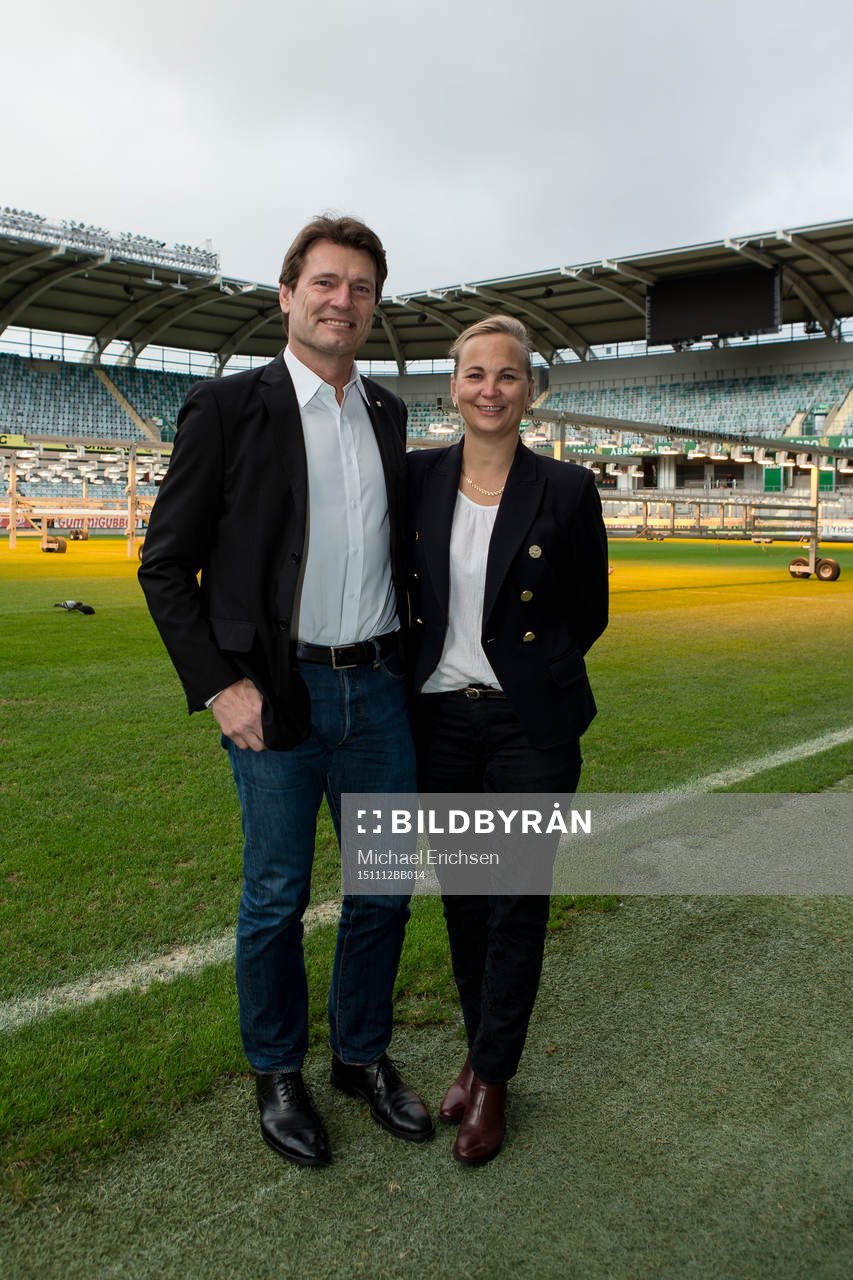 IFK Göteborgs klubbdirektör Martin Kurzwelly och Got Events VD Lotta Nibell på Gamla Ullevi efter presskonferensen om Clean Court avtalet mellan Got Event och IFK Göteborg den 12 november 2015 i Göteborg.