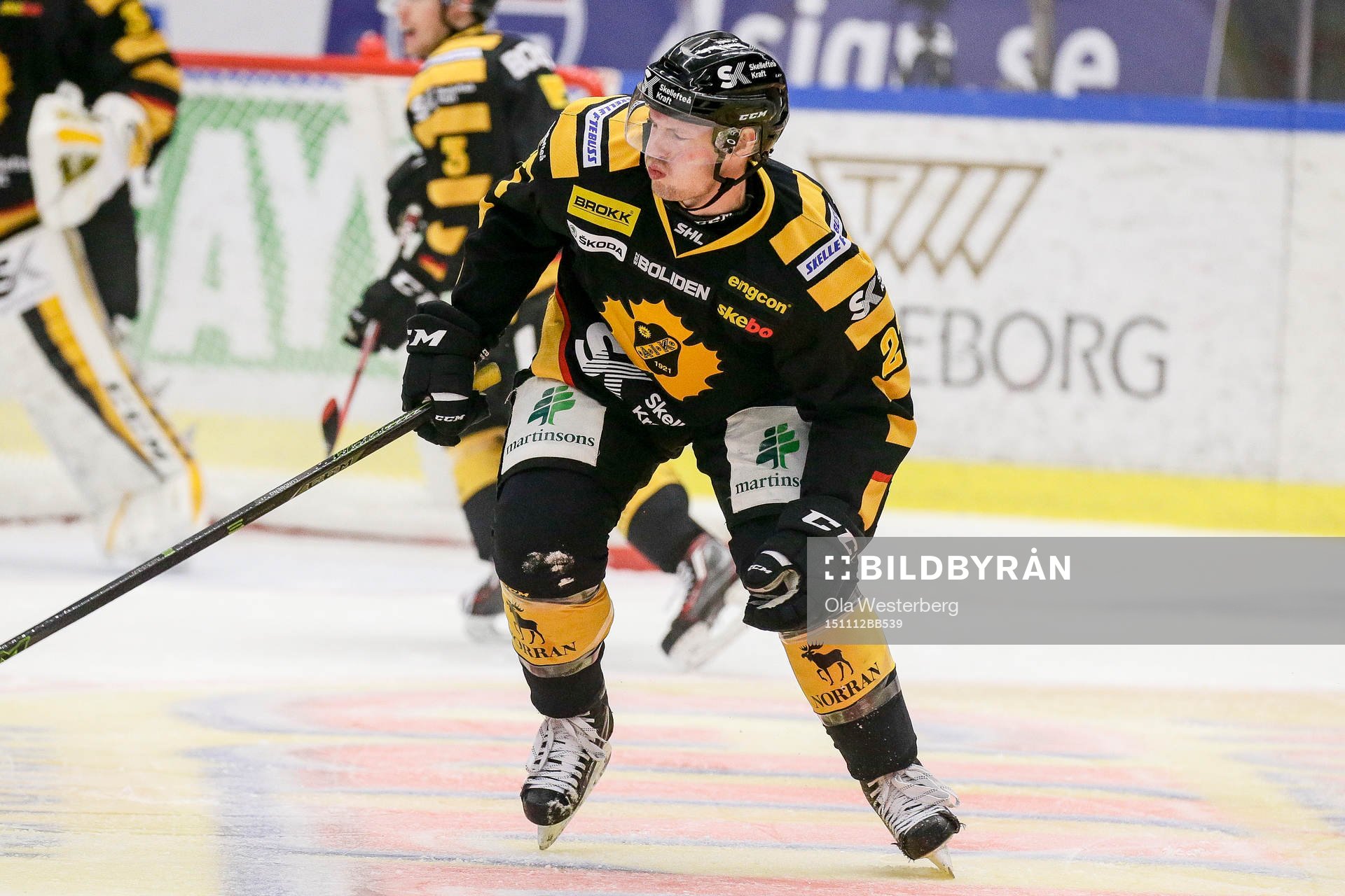 Skellefteås Martin Lundberg  får ont
