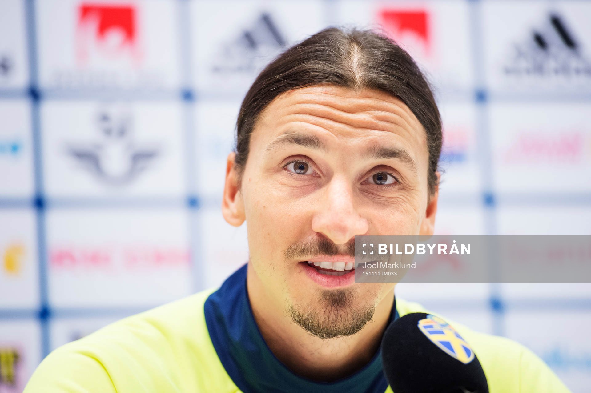 Zlatan Ibrahimovic på en presskonferens