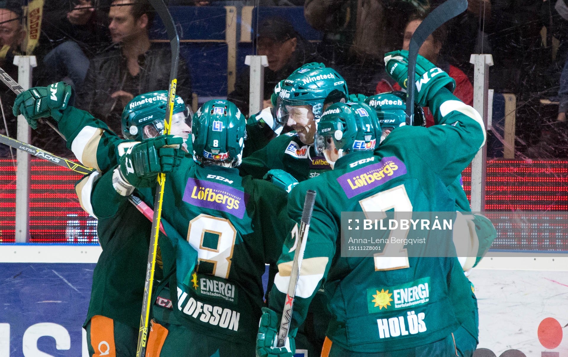 Färjestads Rickard Wallin firar mål 3-3-under