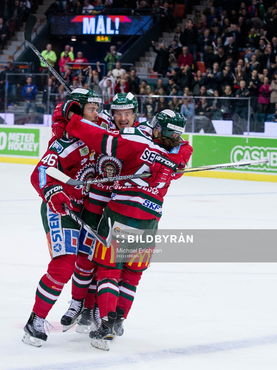 Frölundas Nicklas Lasu jublar ihop med Christoffer Persson