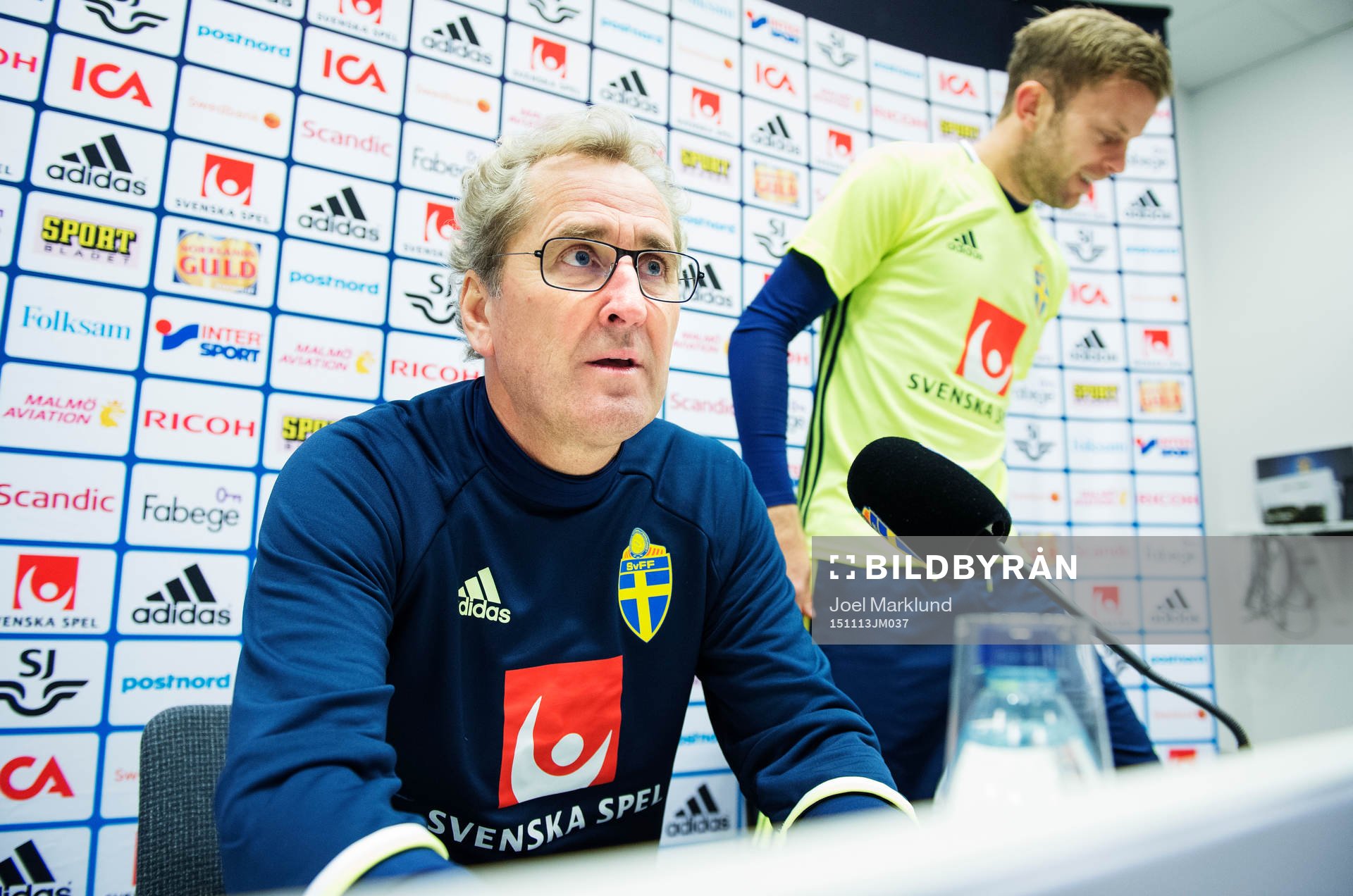 Förbundskapten Erik Hamrén och Mikael Antonsson