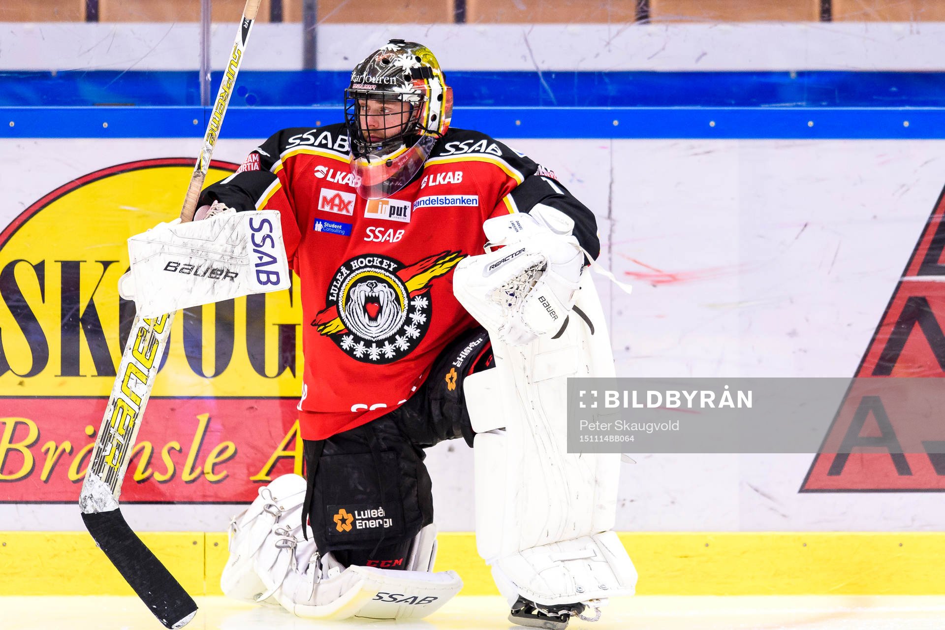 Luleås målvakt Daniel Larsson på uppvärmningen