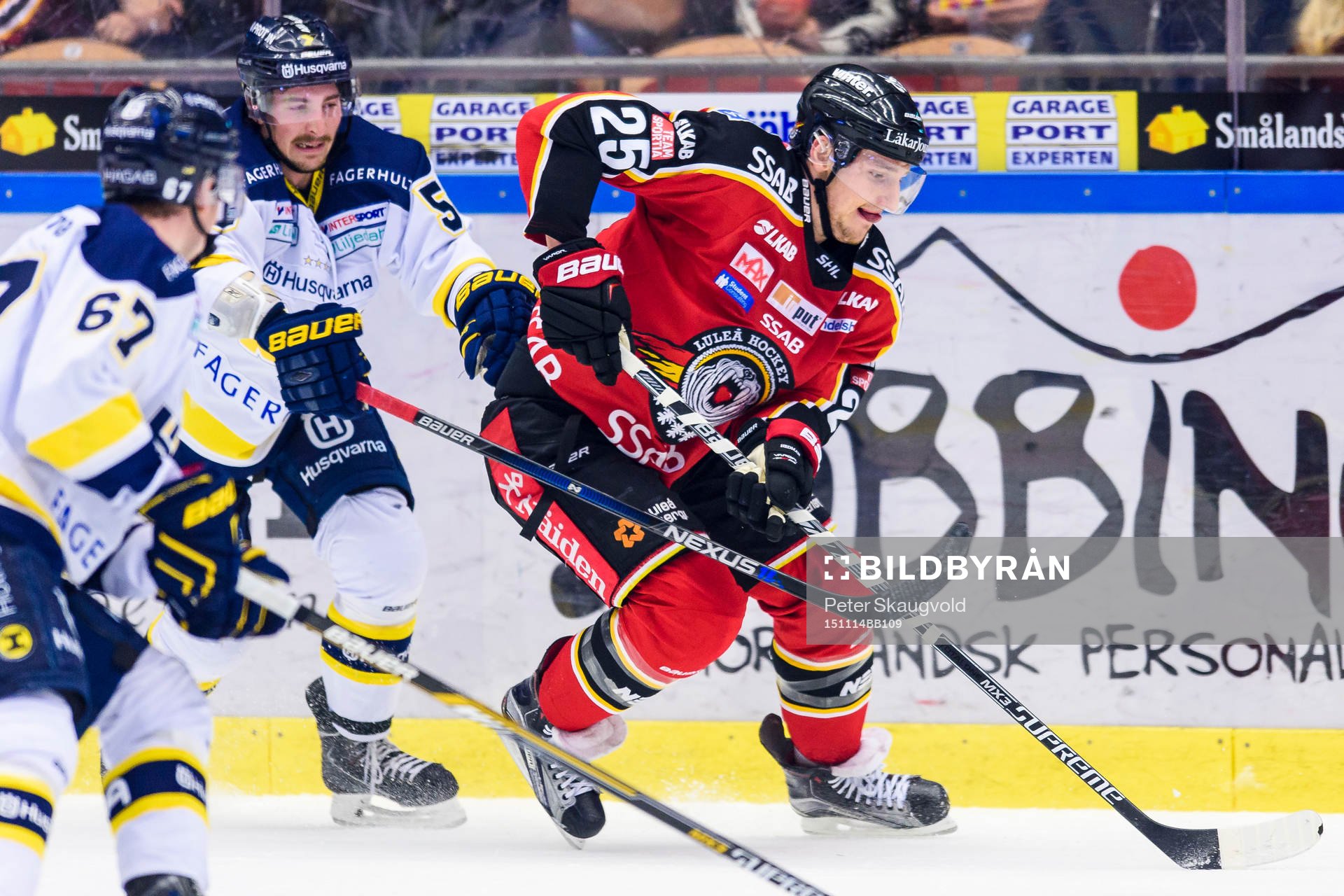 Luleås Anton Hedman med pucken