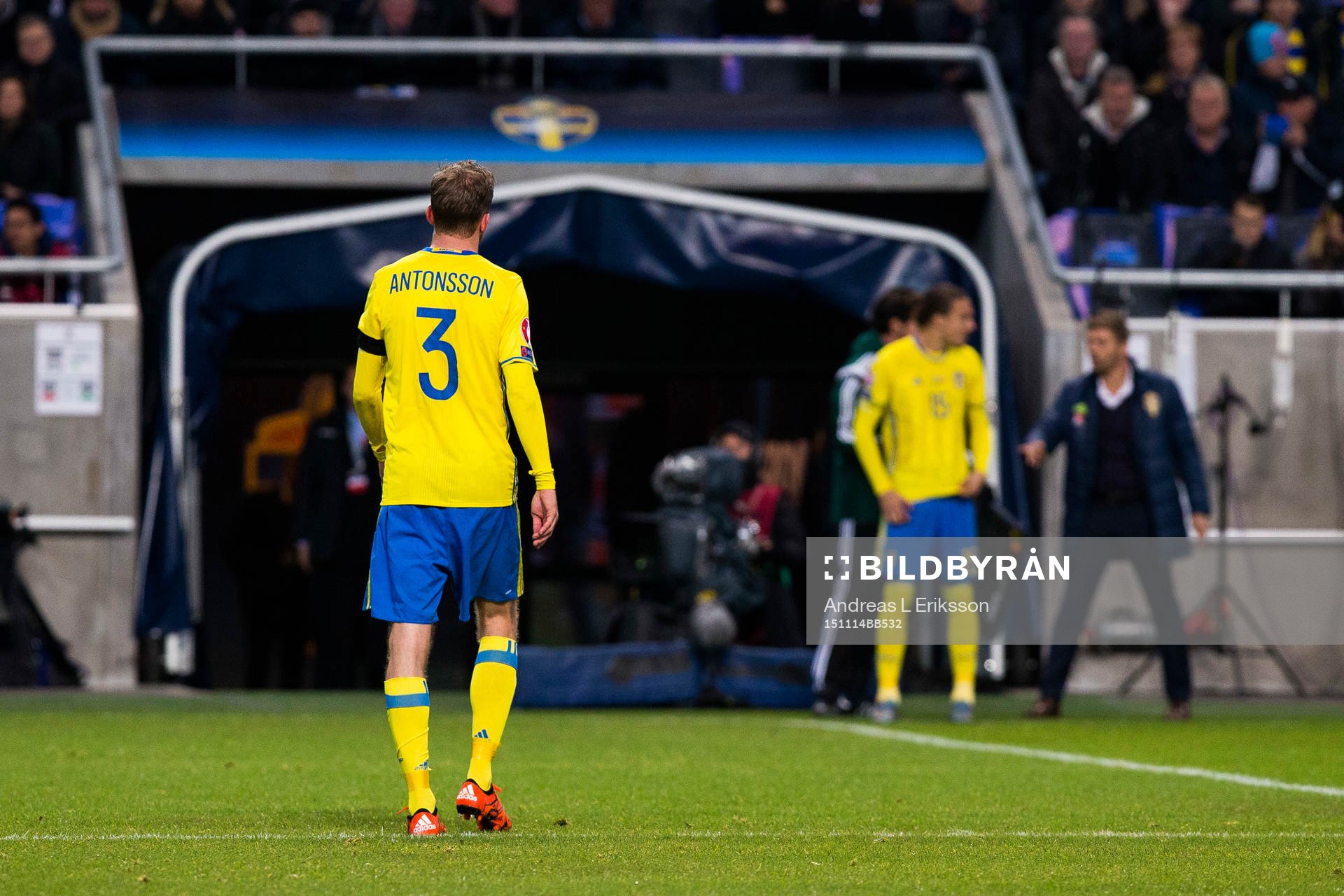 Sveriges Mikael Antonsson byter med Sveriges Erik Johansson