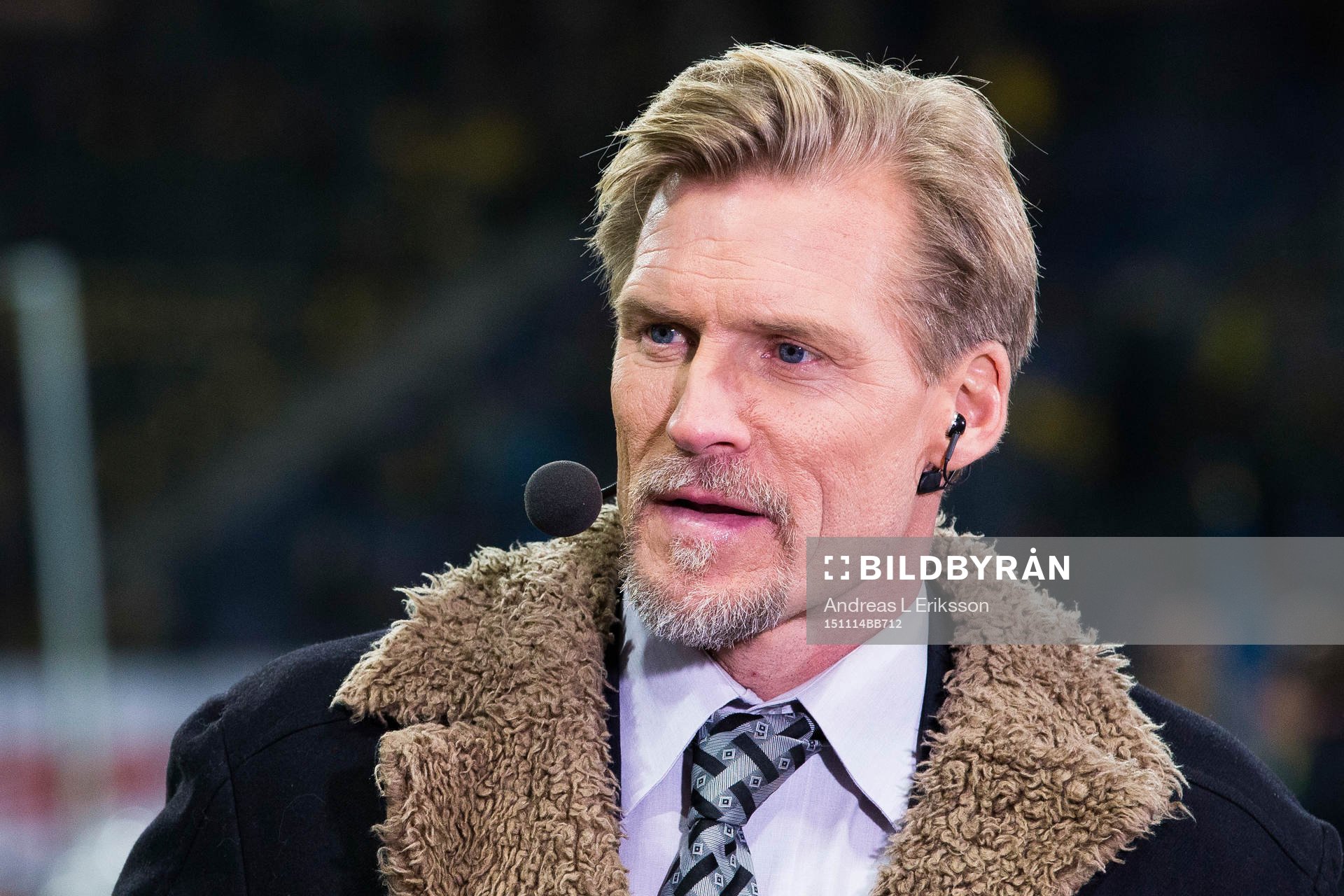 Johan Mjällby i studion för Kanal 5 och Eurosport