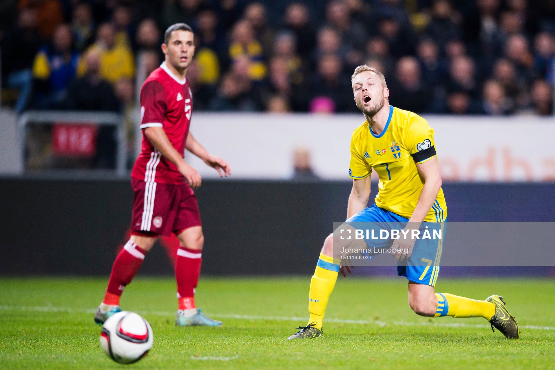 Sveriges Sebastian Larsson deppar