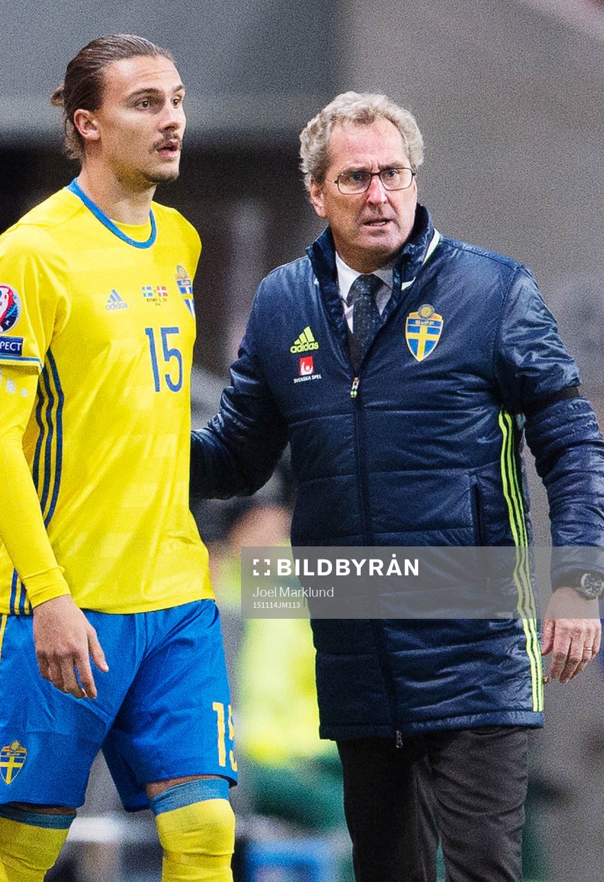 Sveriges Erik Johansson och förbundskapten Erik Hamrén