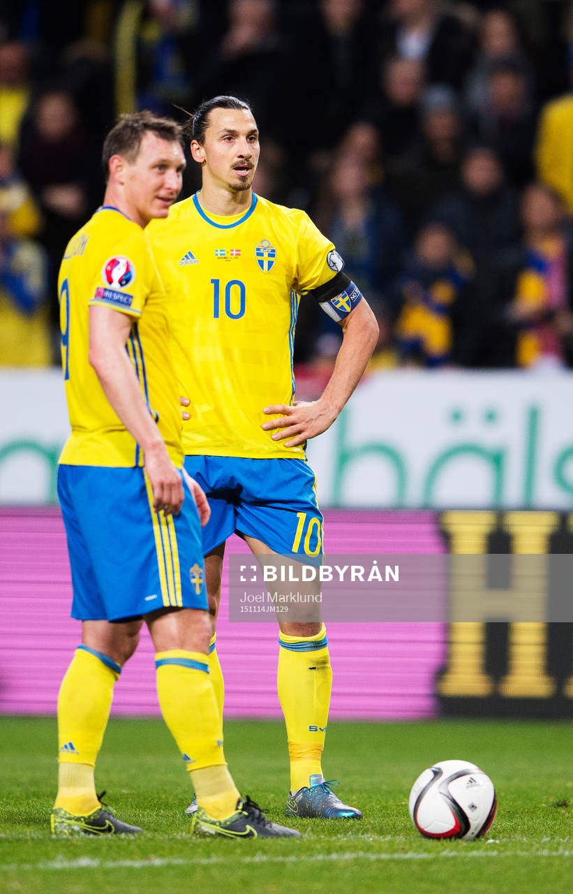 Sveriges Kim Källström och Zlatan Ibrahimovic