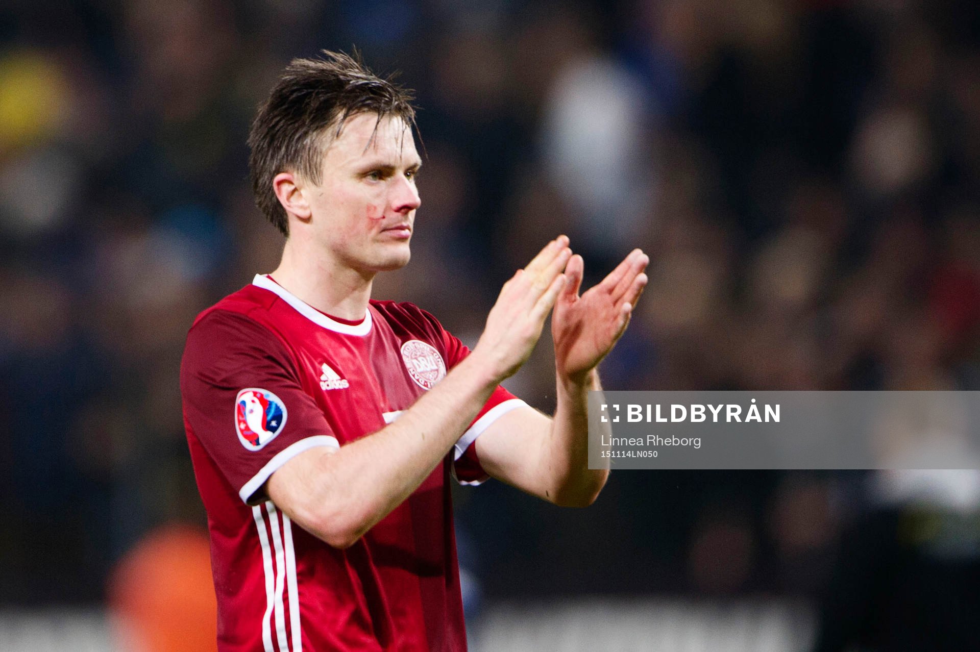 Danmarks William Kvist tackar