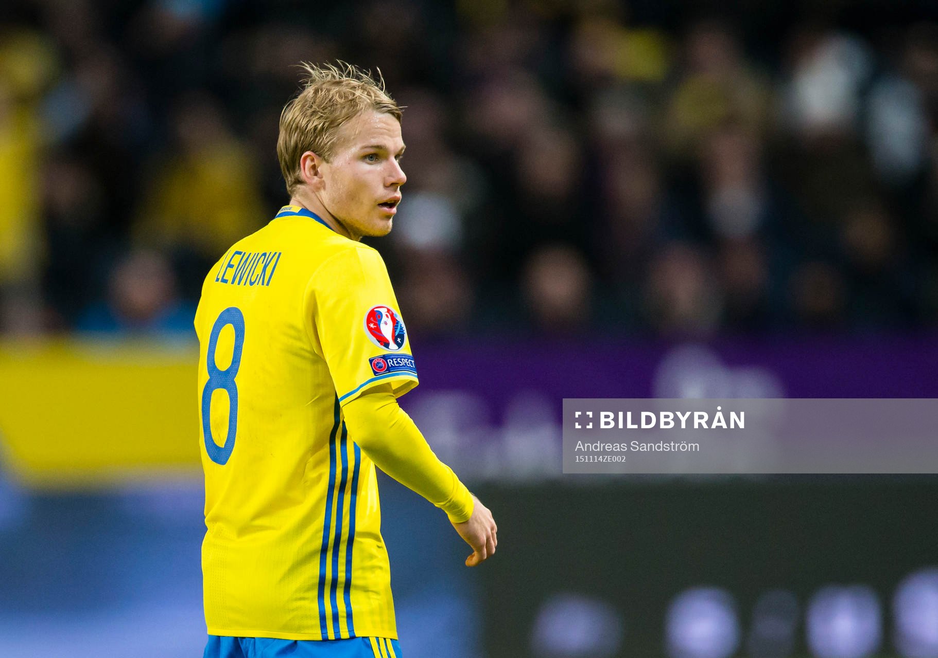 Sveriges Oscar Lewicki under fotbollsmatchen i EM-kvalets playoff mellan Sverige och Danmark den 14 November 2015 i Stockholm. 