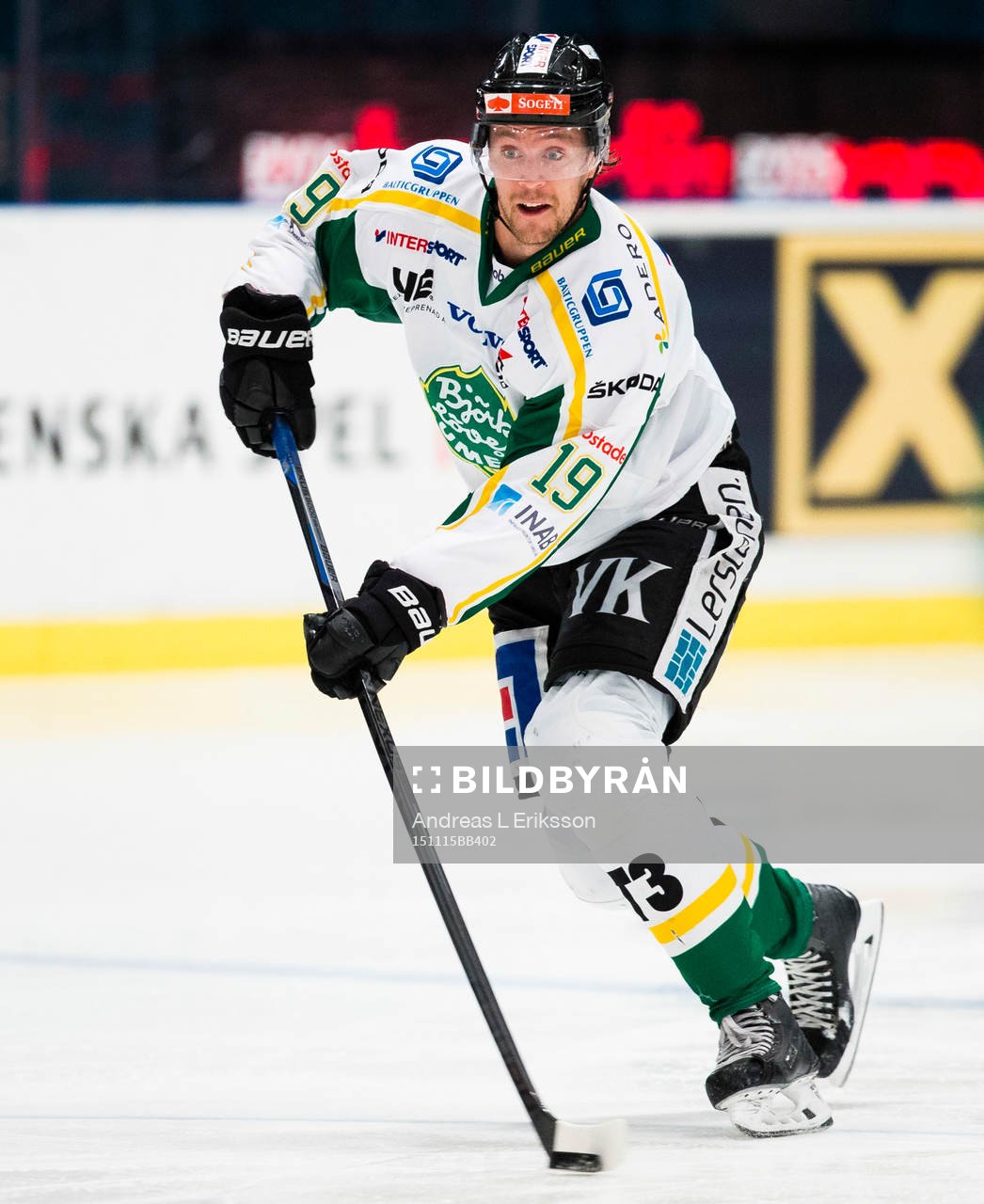 Björklövens William Quist med pucken