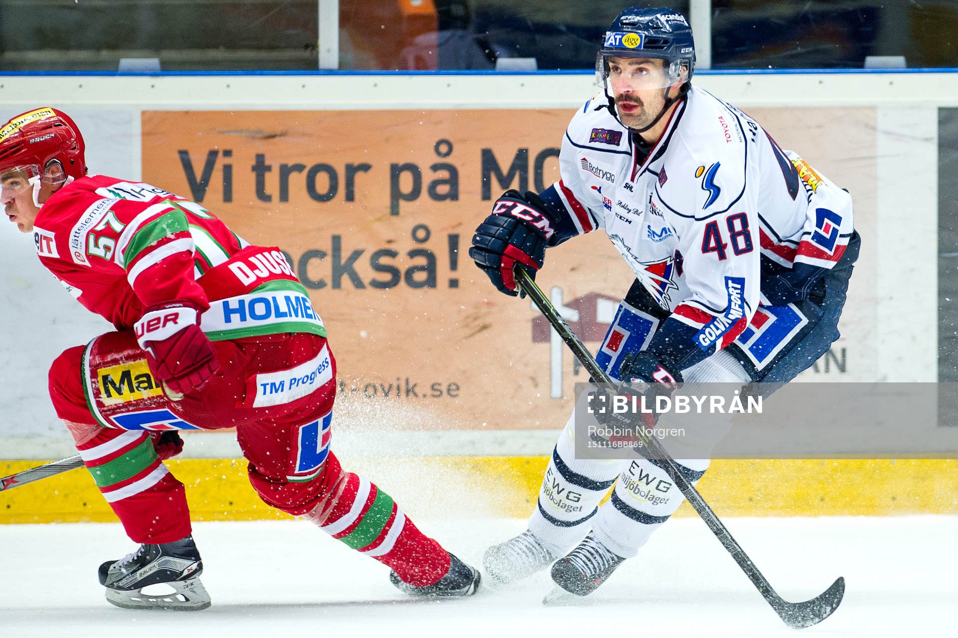 Modos Emil Djuse och Linköpings Daniel Rahimi